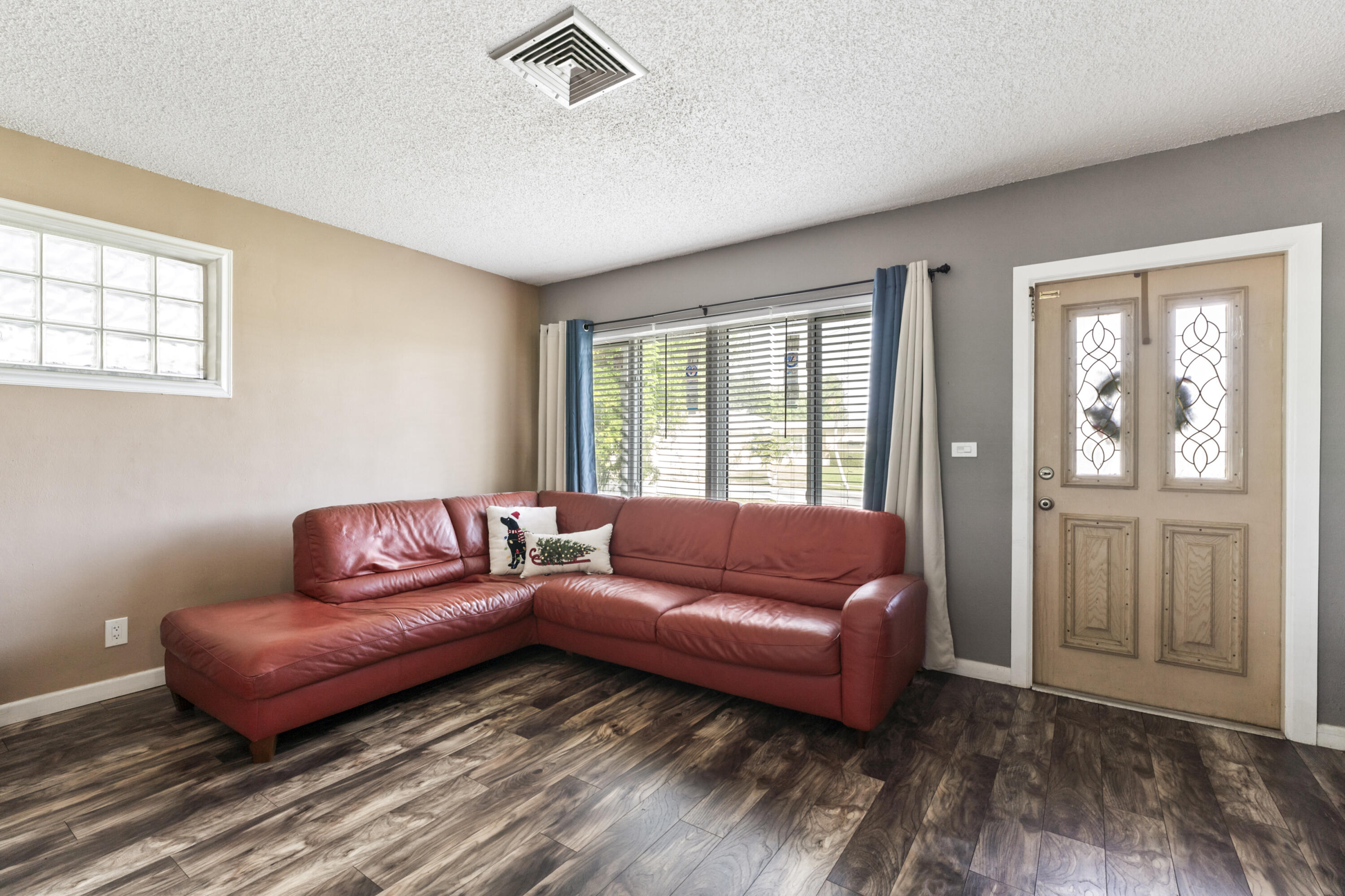 VILLAGE OF PALM SPRINGS PLAT 2LT 7 BLK 14 - Residential