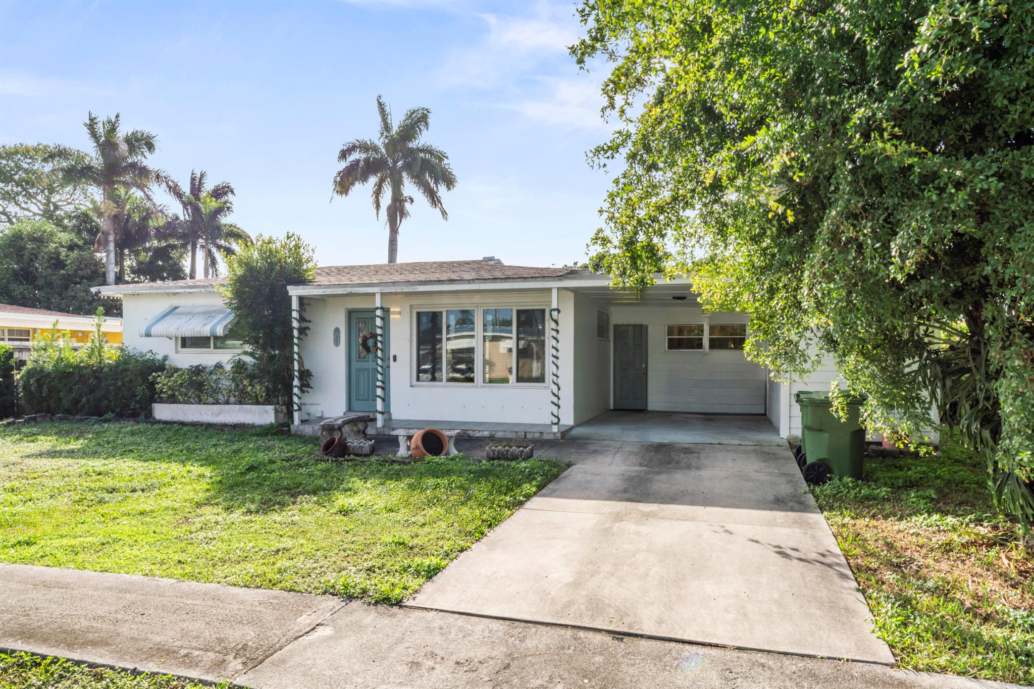 VILLAGE OF PALM SPRINGS P - Residential