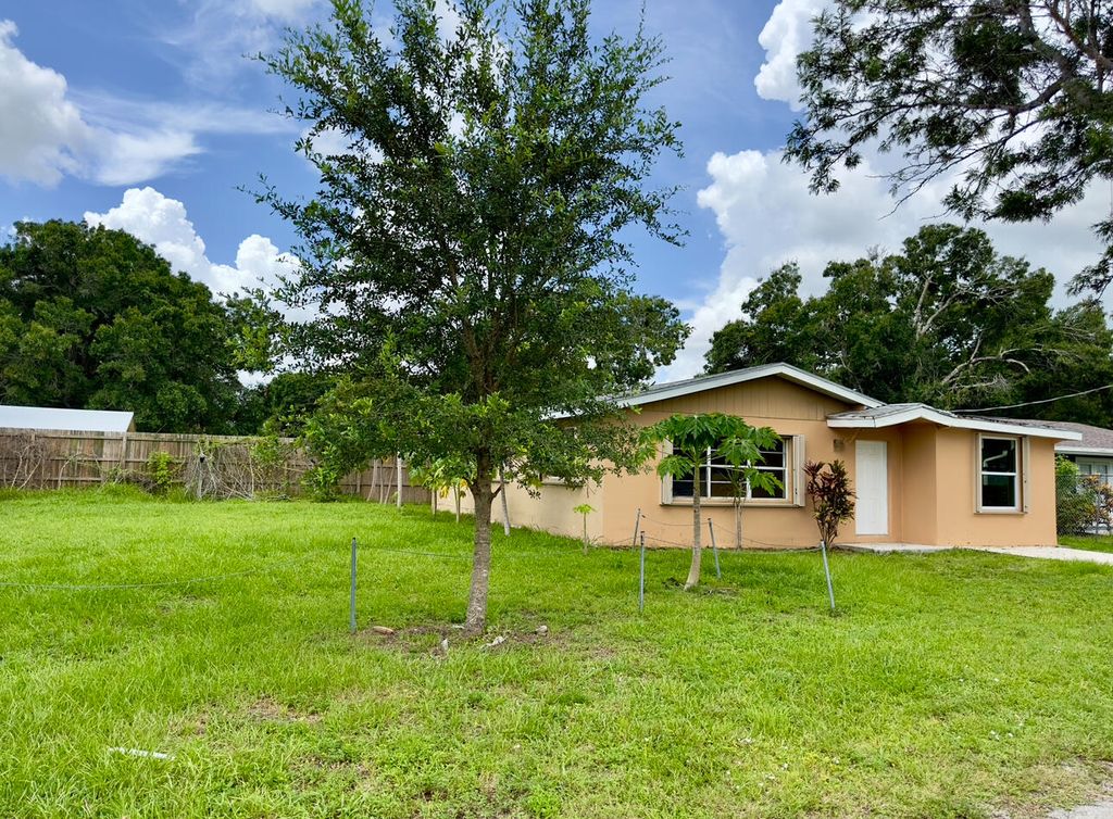 Photo of 3301 Meadow Lane, Fort Pierce, FL 34947 (MLS # R11008414)