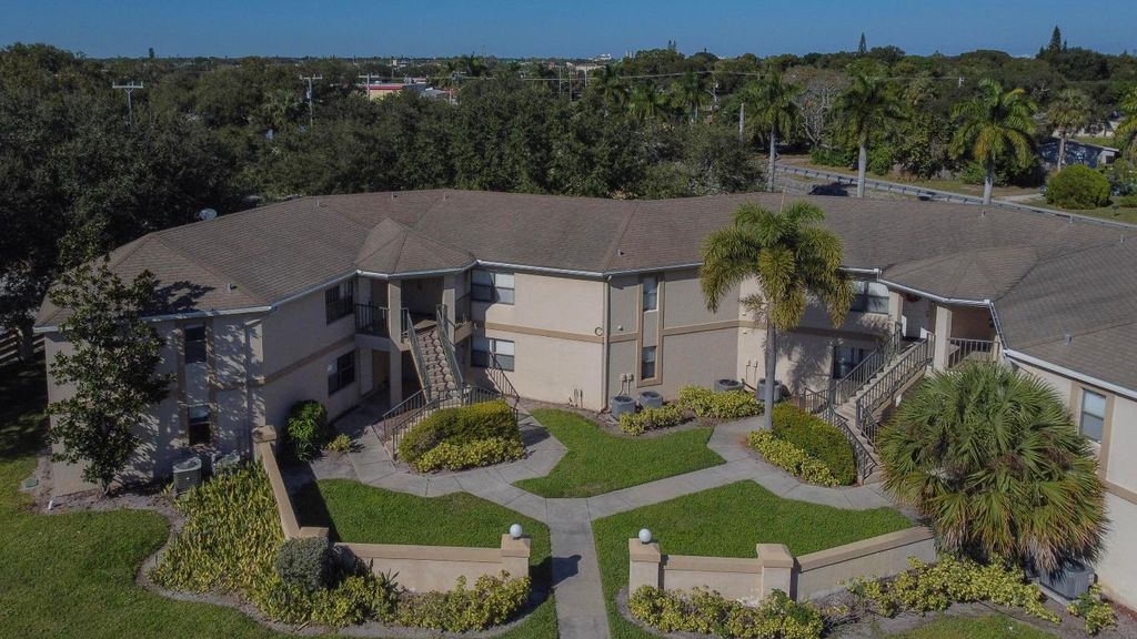 Photo of 2625 Heathcote Drive #2609, Fort Pierce, FL 34982 (MLS # R11142178)