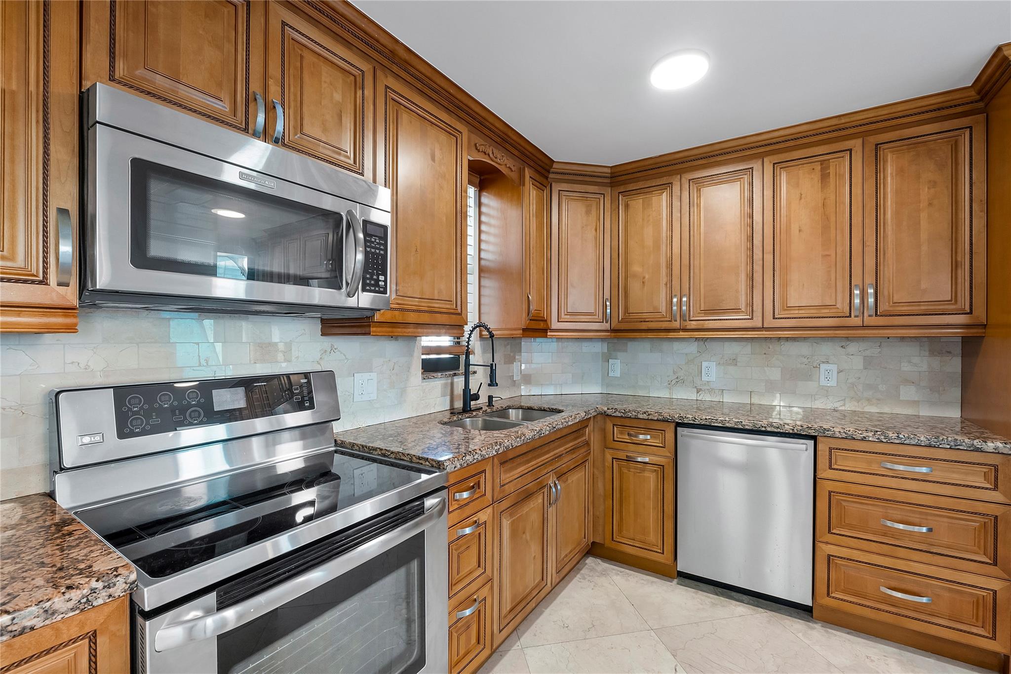 Pompano Atlantis Condo - Residential Lease