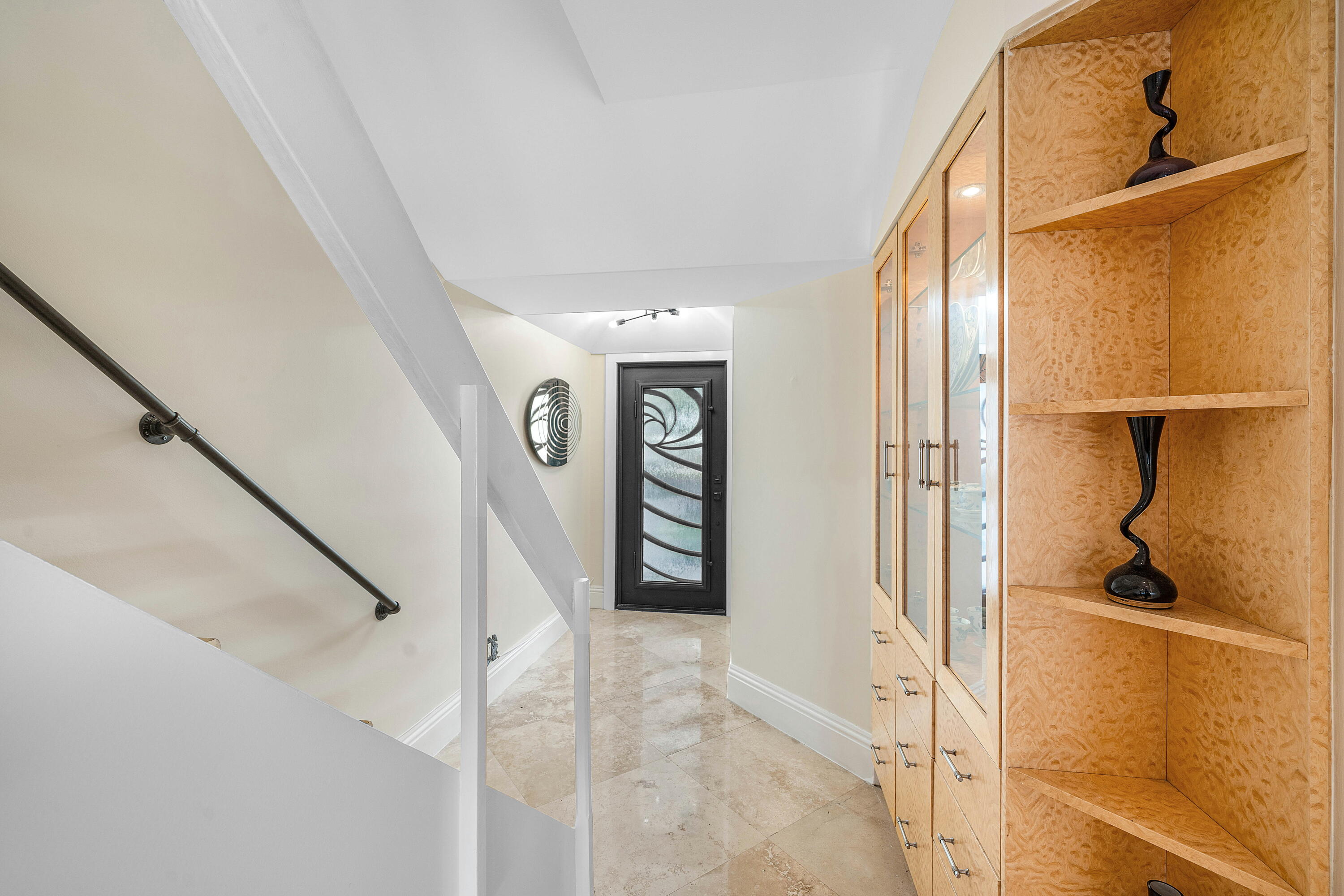 1005 Bel Air Drive 5