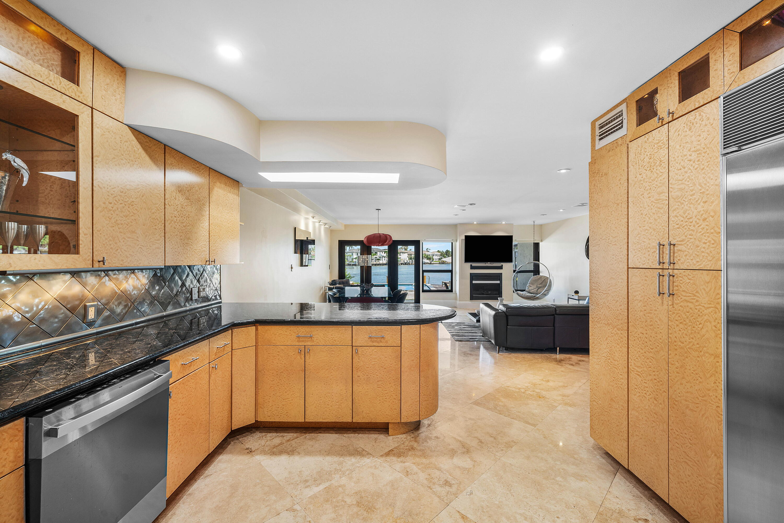 1005 Bel Air Drive 5