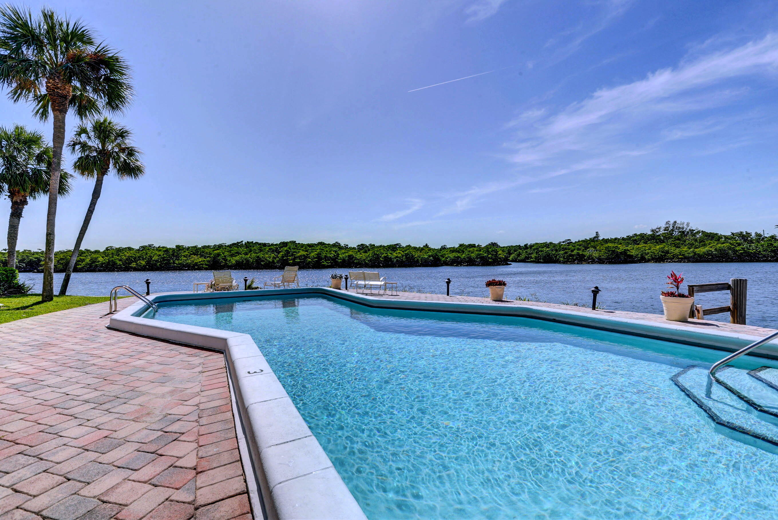 1005 Bel Air Drive 5