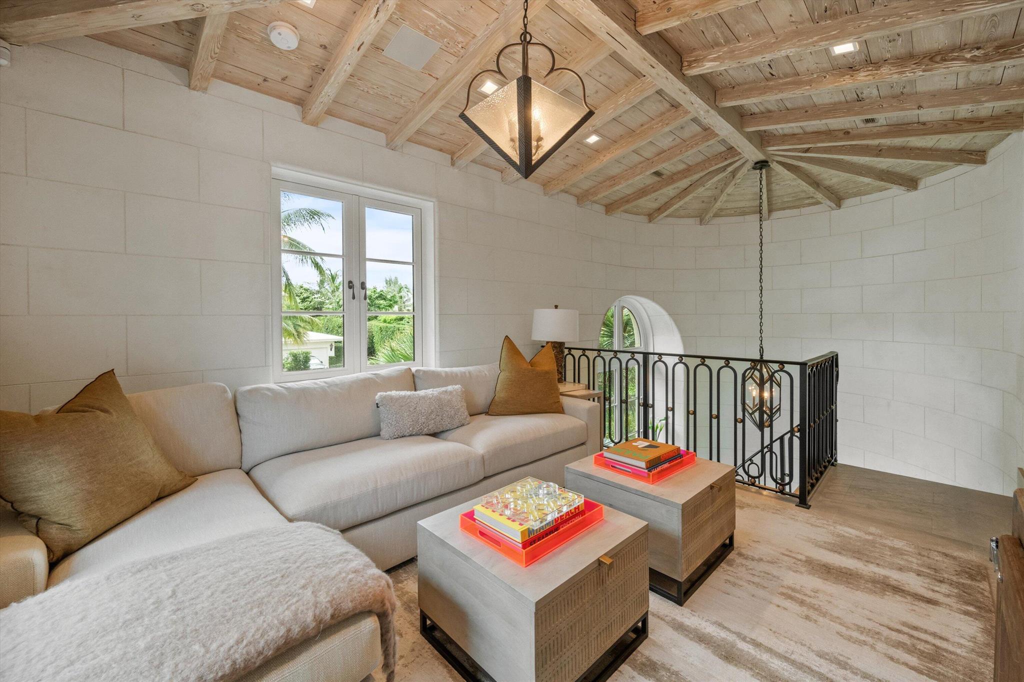 OCEAN PARK H W ROBBINS AD - Residential