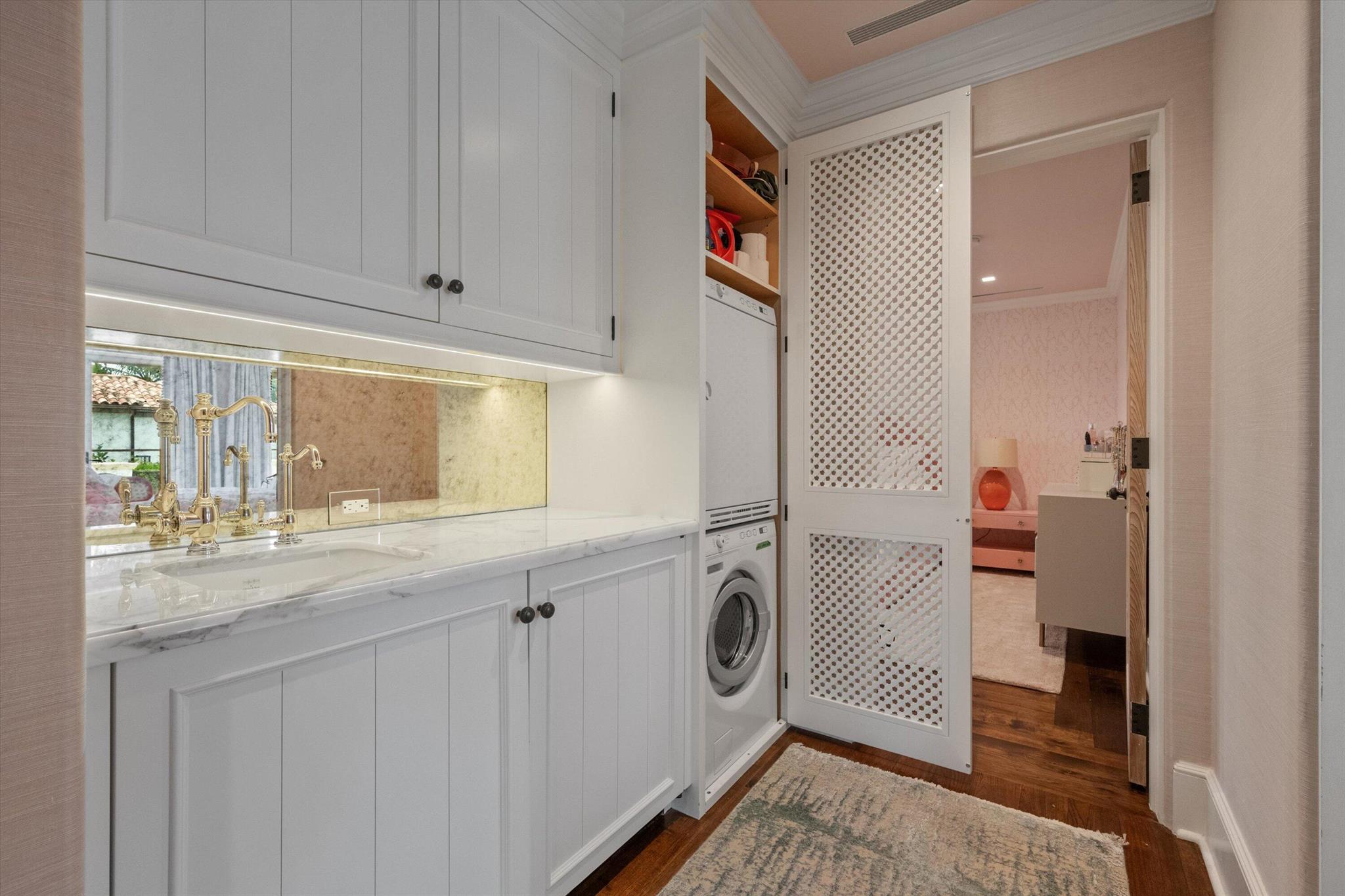 OCEAN PARK H W ROBBINS AD - Residential