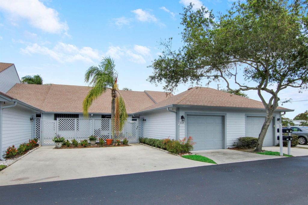 Photo of 6104 SE Georgetown Place, Hobe Sound, FL 33455 (MLS # R10892741)