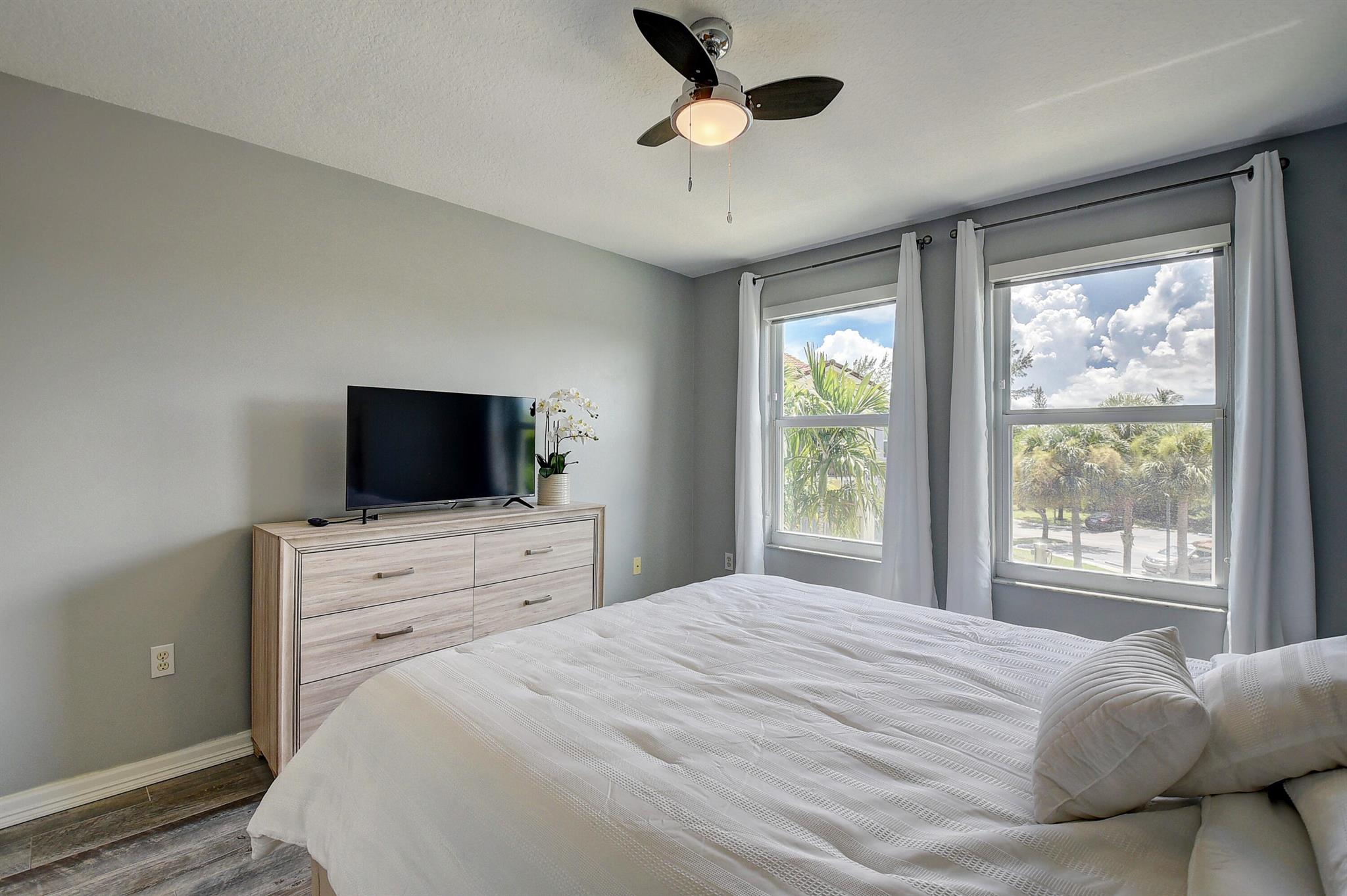 VILLA DEL SOL CONDO - Residential Lease