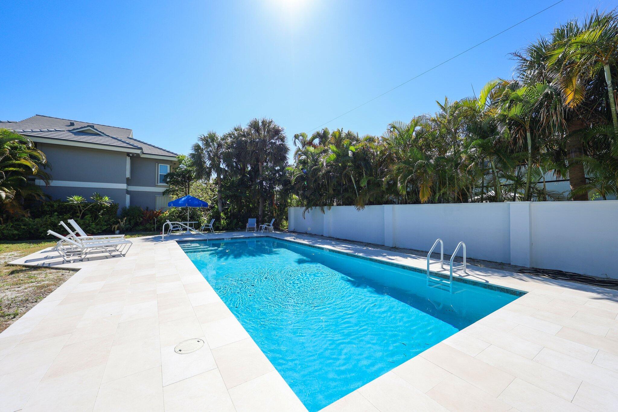 FORSYTH PARK COND DECL FILED 5-23-84 - Residential