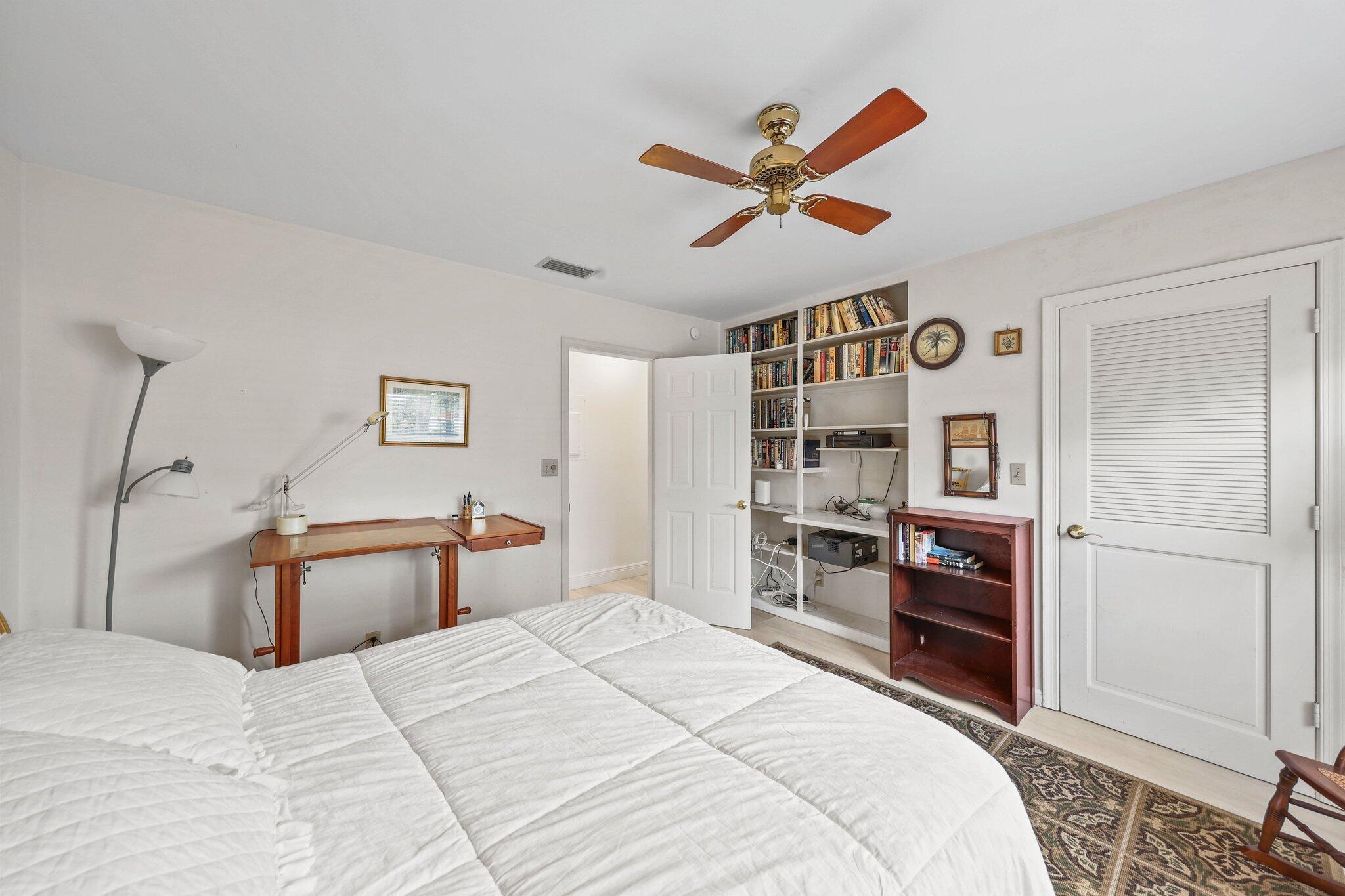 FORSYTH PARK COND DECL FILED 5-23-84 - Residential