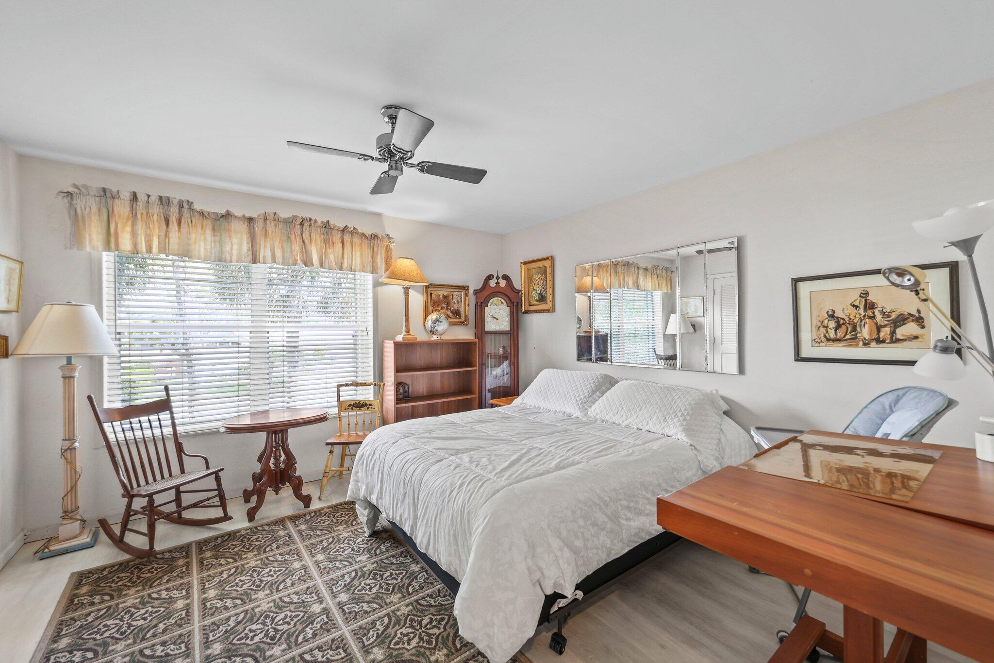 FORSYTH PARK COND DECL FILED 5-23-84 - Residential