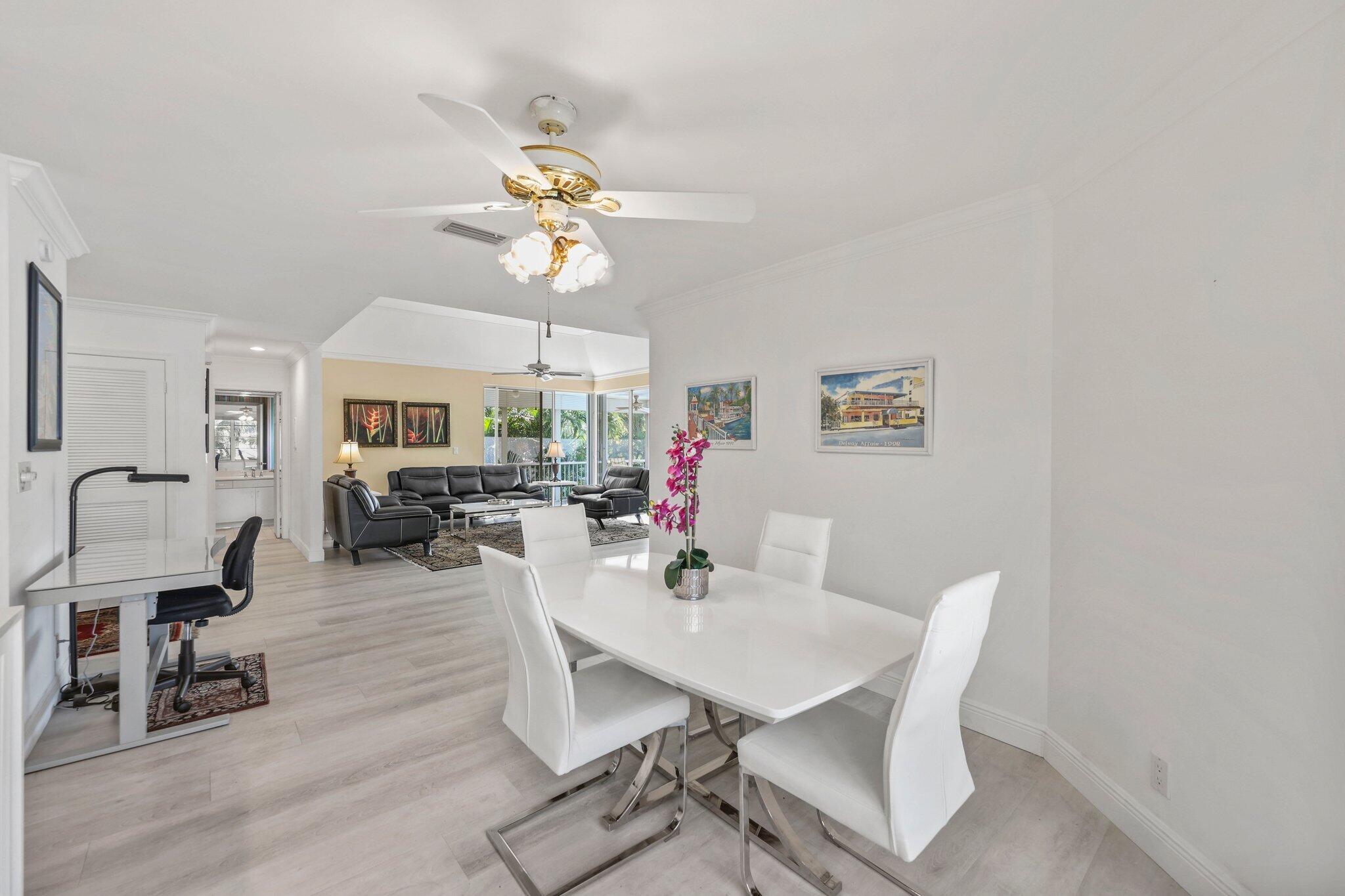 FORSYTH PARK COND DECL FILED 5-23-84 - Residential