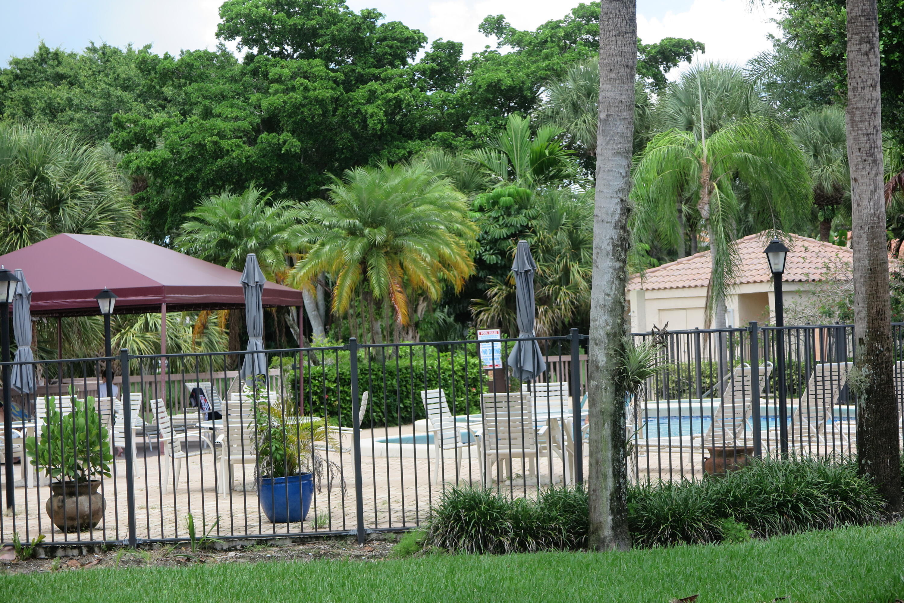 LA PAZ AT BOCA POINTE - Residential Lease