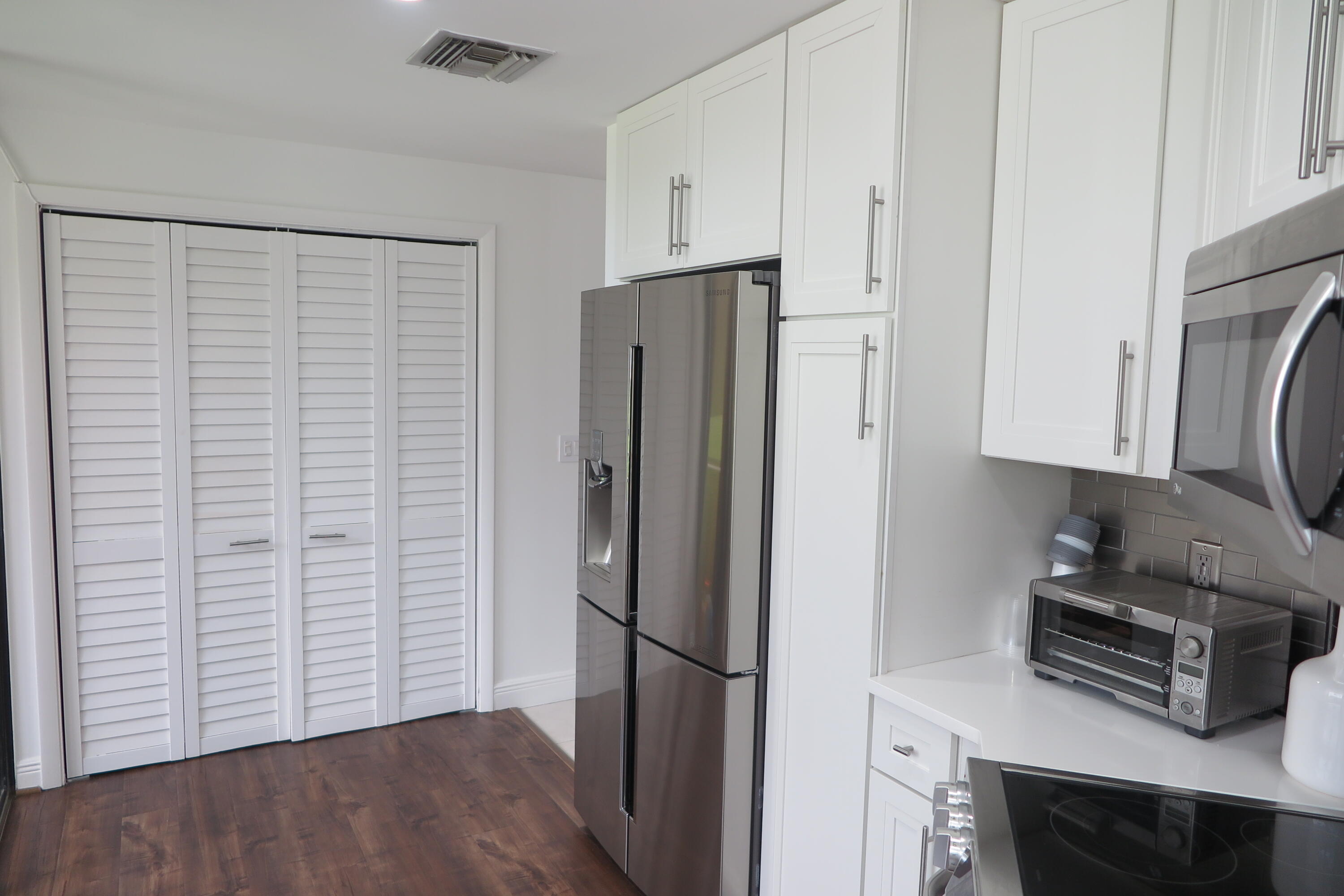 LA PAZ AT BOCA POINTE - Residential Lease