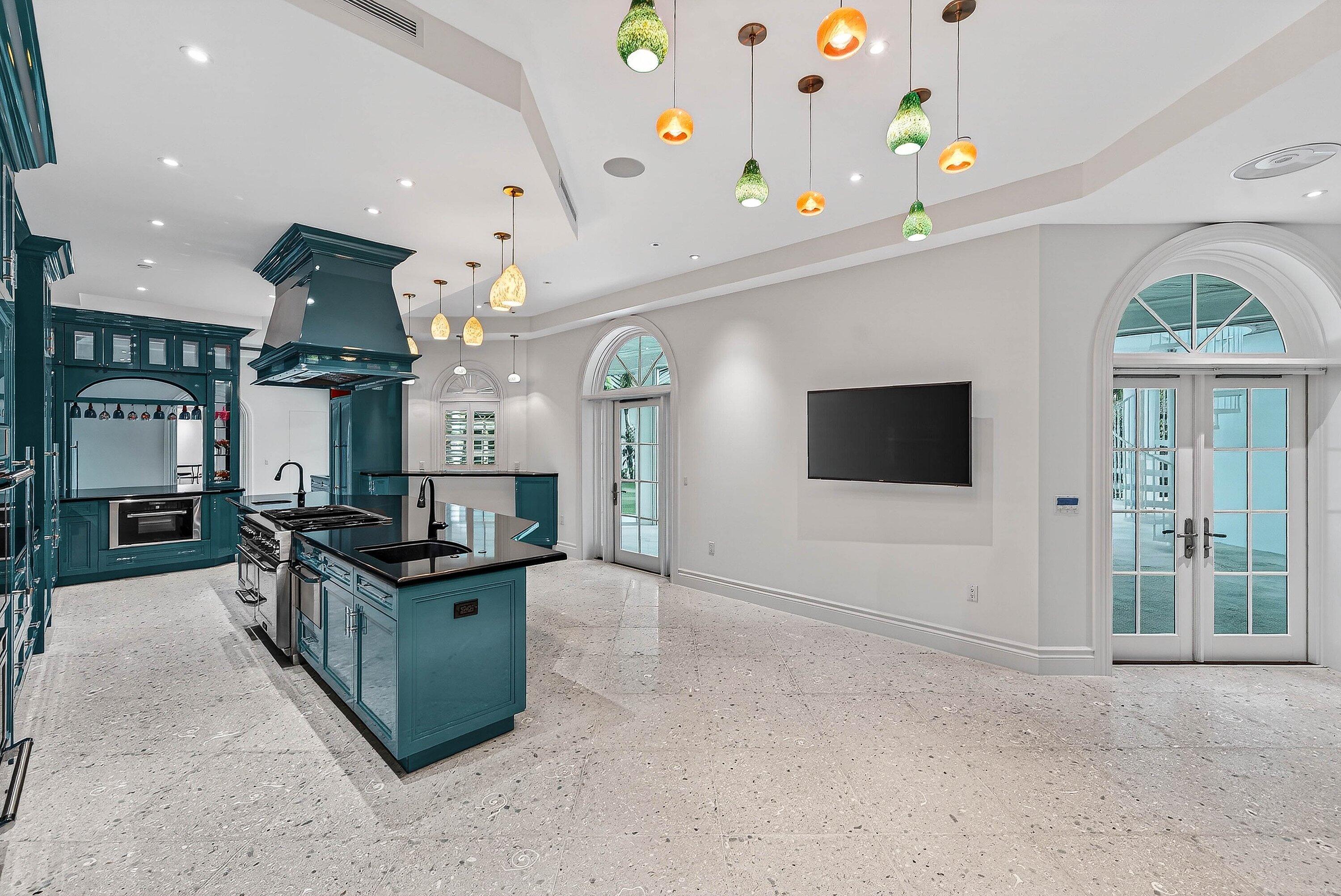 CRESTWOOD DELRAY - Residential