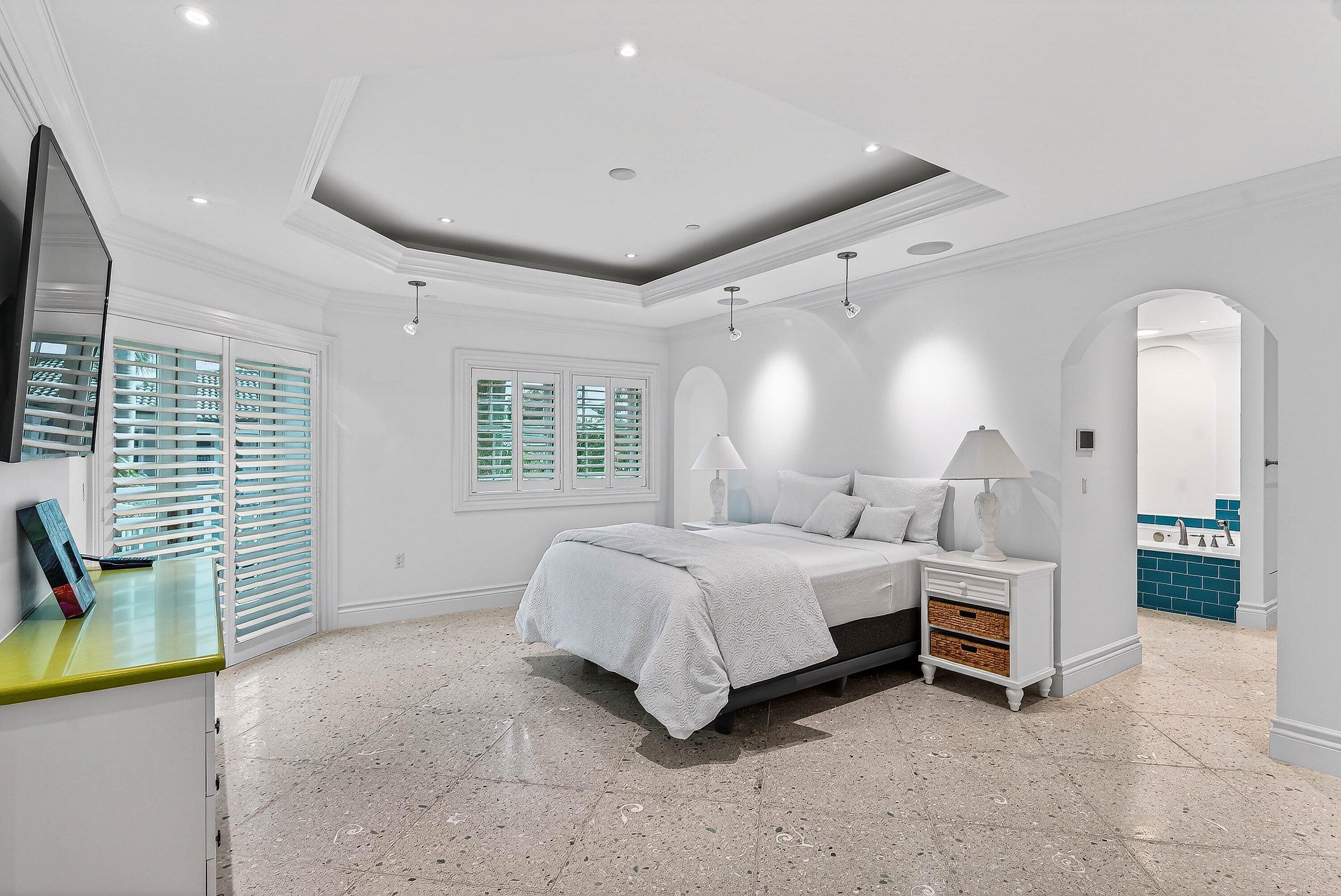 CRESTWOOD DELRAY - Residential