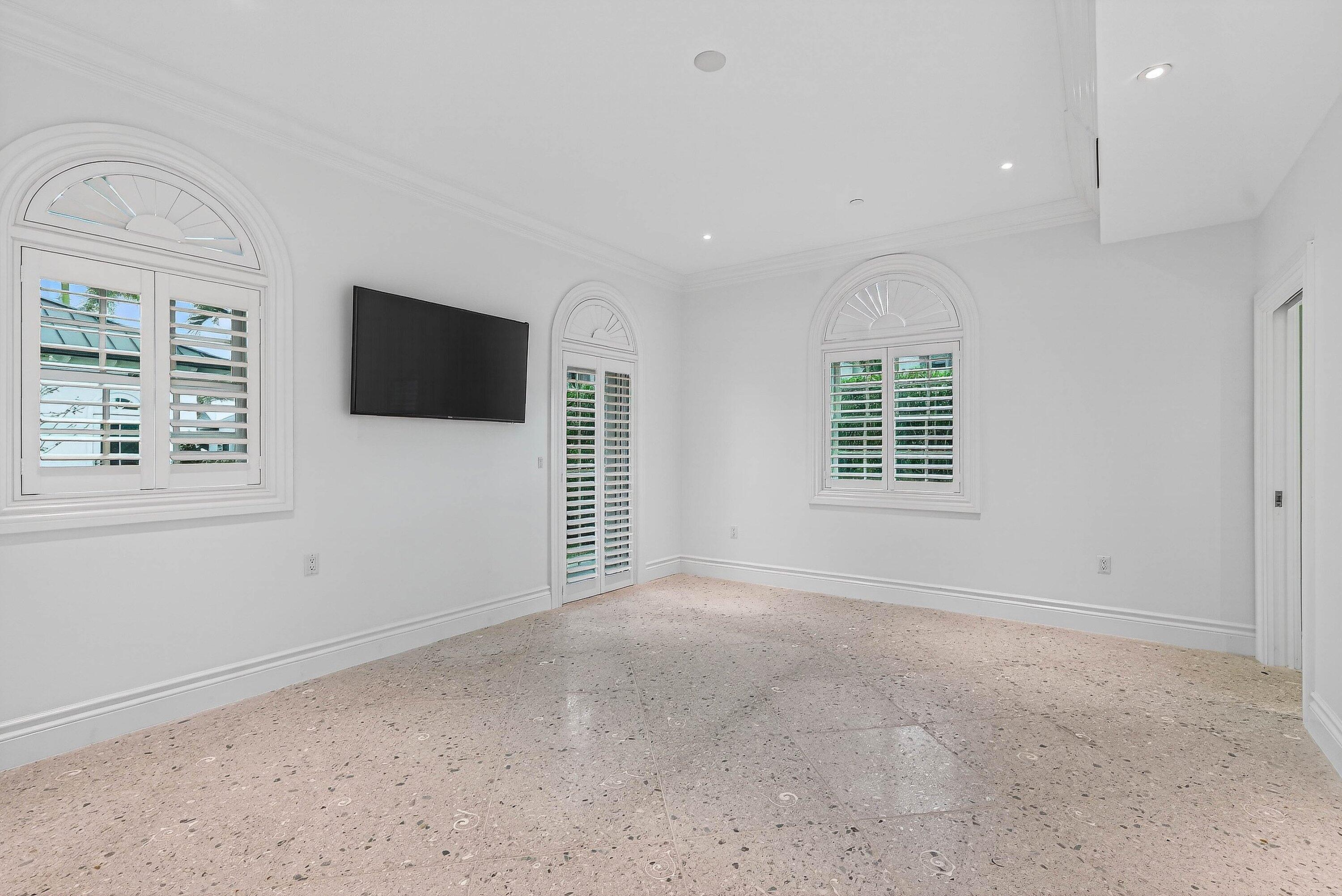 CRESTWOOD DELRAY - Residential