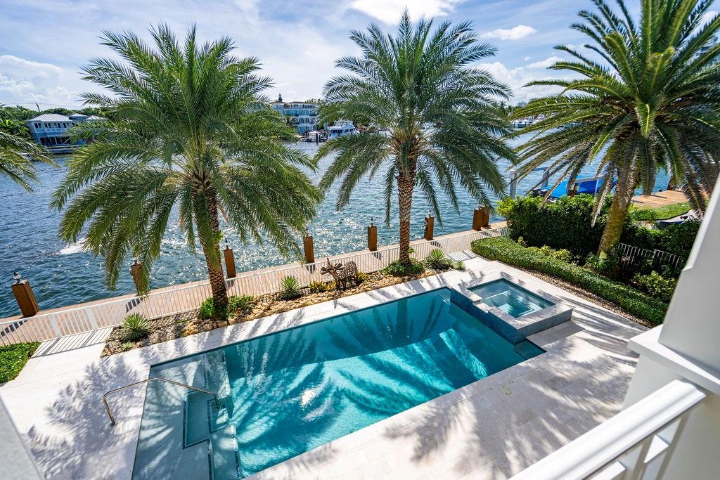 Lighthouse Point First Se - Residential