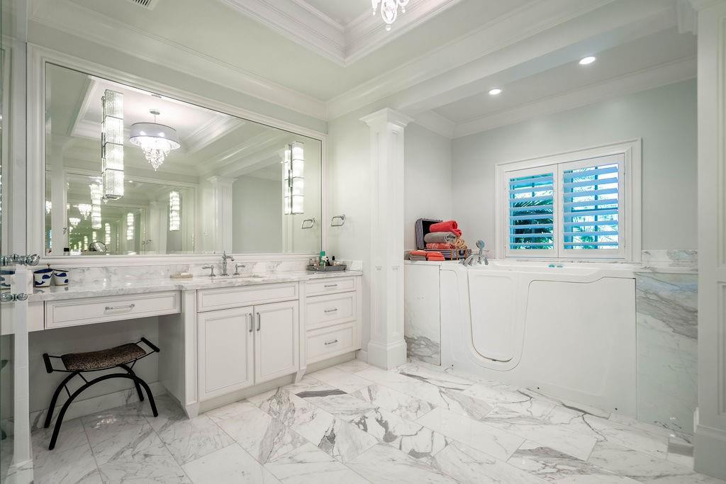 Lighthouse Point First Se - Residential