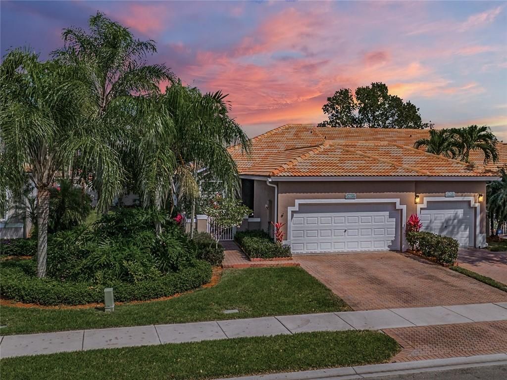 Photo of 2560 E Aragon Blvd #1, Sunrise, FL 33313 (MLS # F10279171)