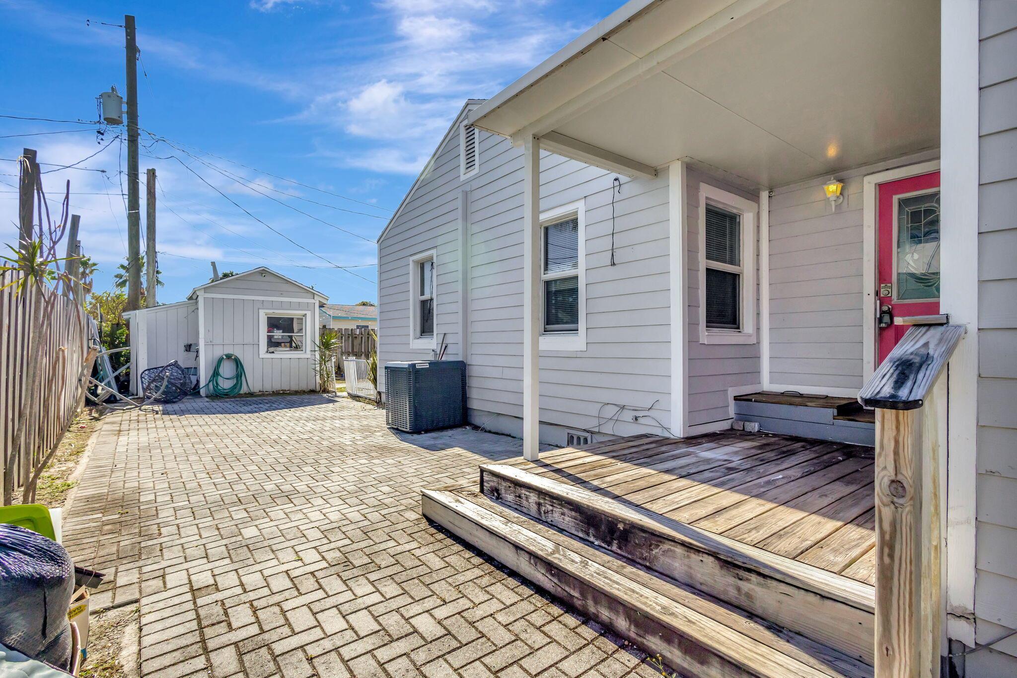 FERNWOOD - Residential Lease