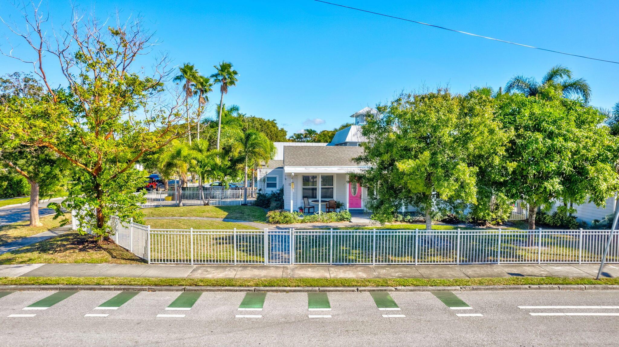 FERNWOOD - Residential Lease