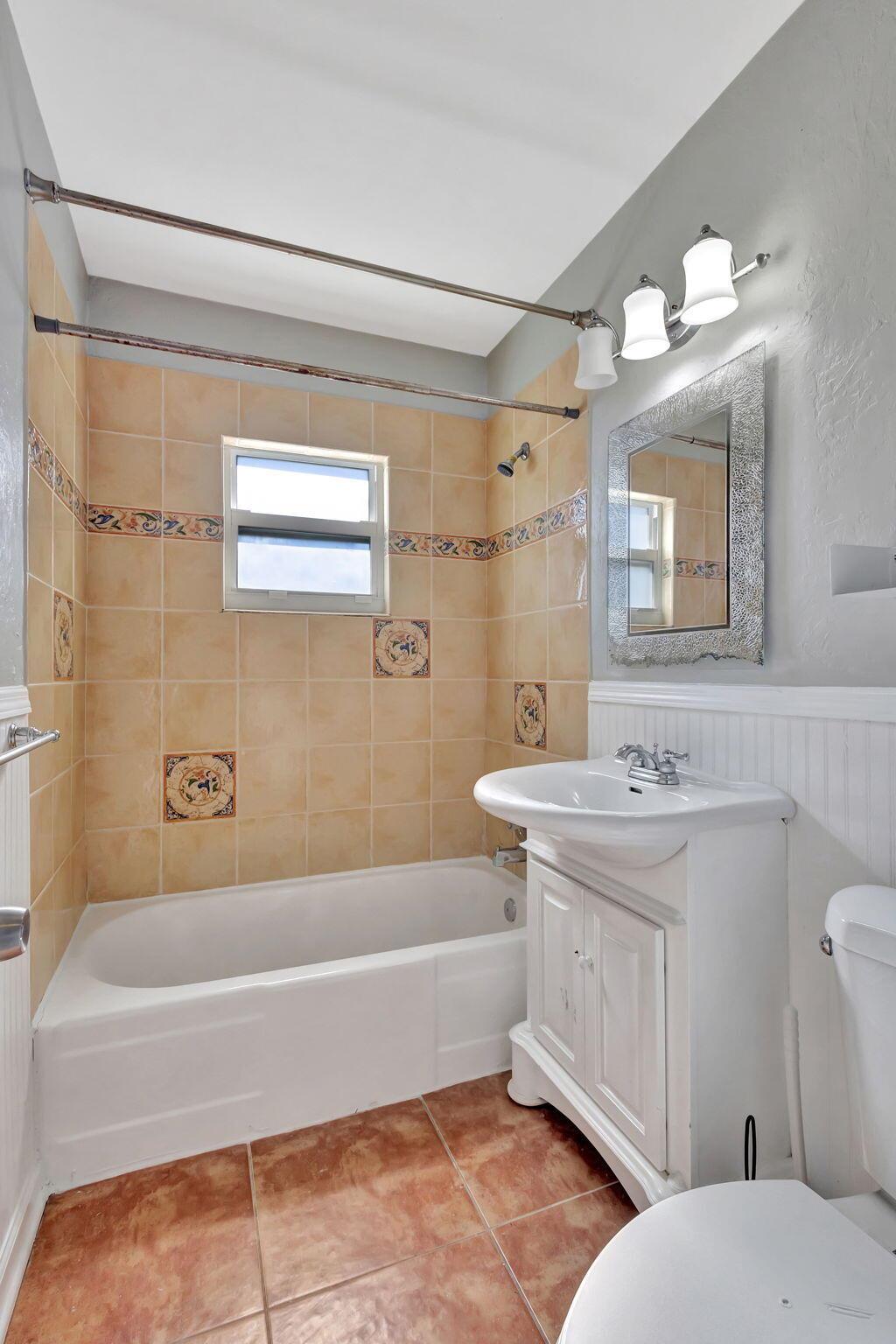 FERNWOOD - Residential Lease