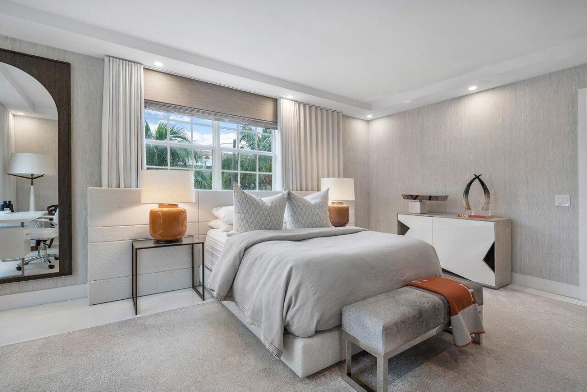 CHALET BY THE OCEAN CONDO - Residential