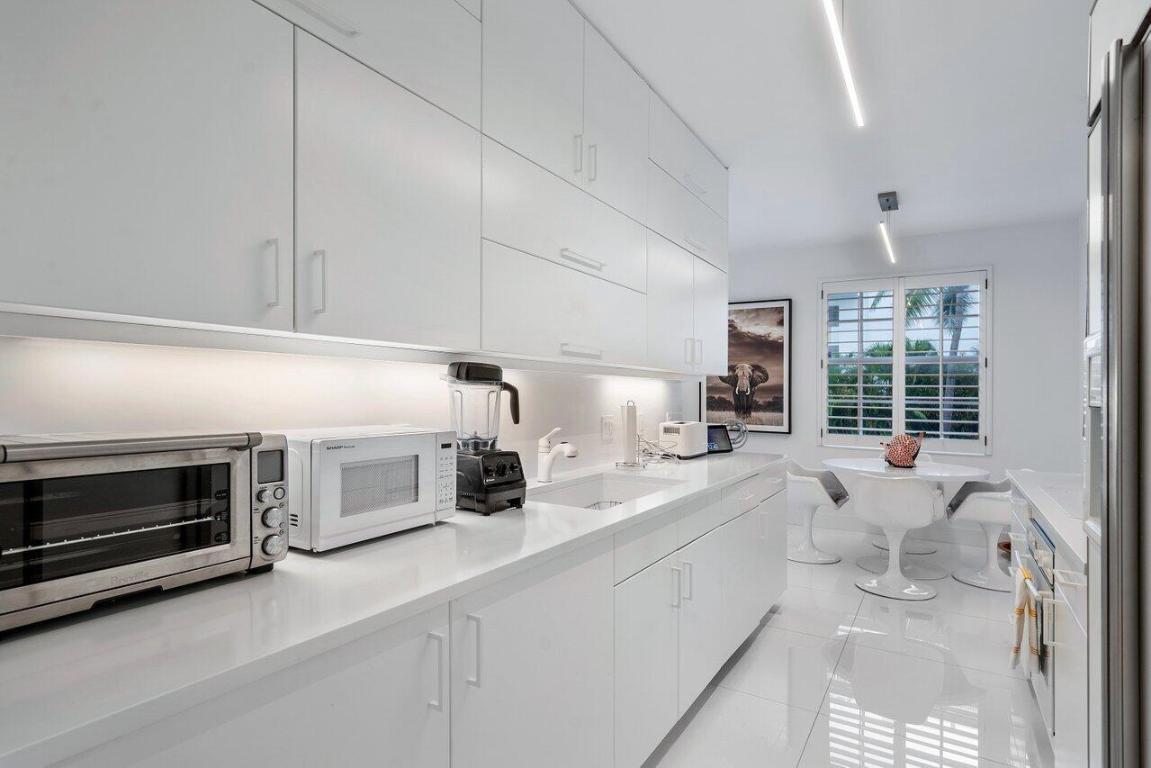 CHALET BY THE OCEAN CONDO - Residential