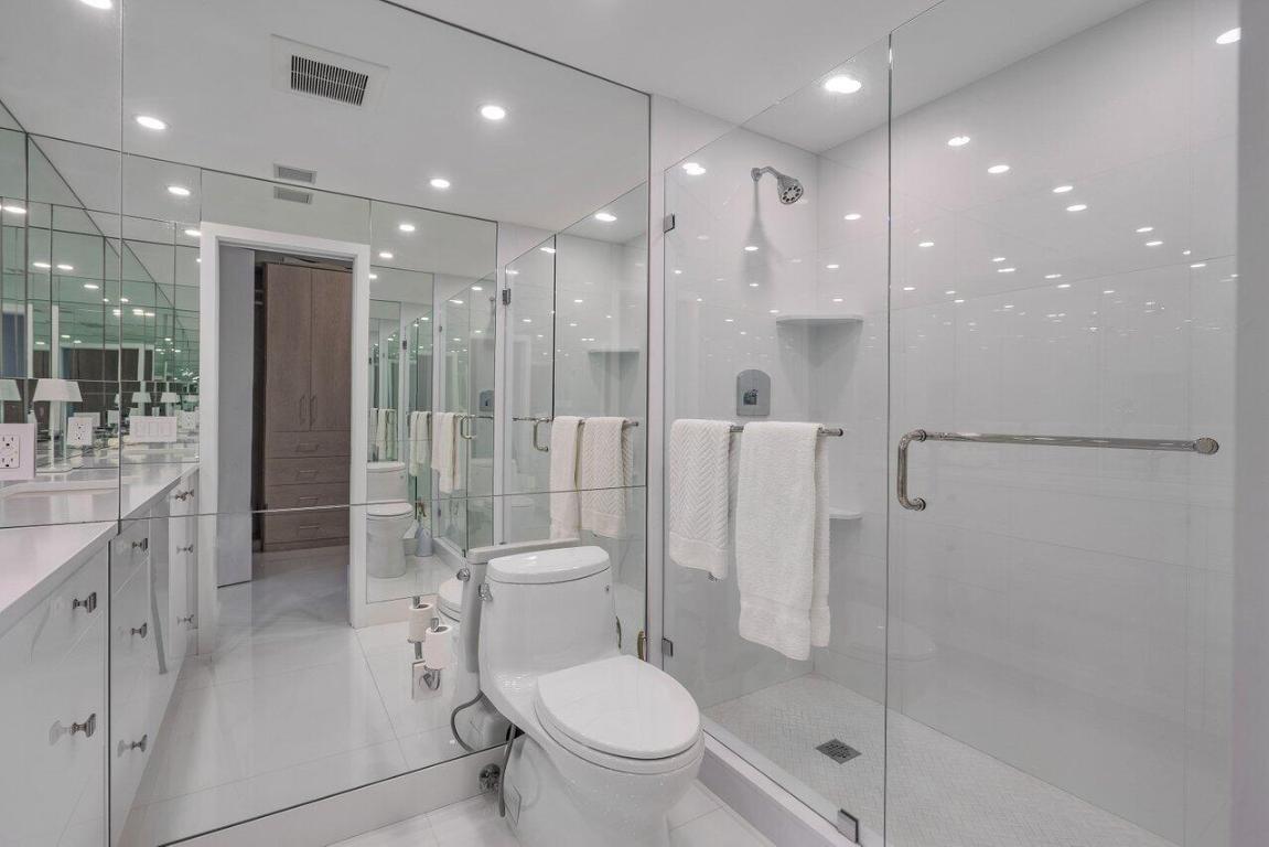 CHALET BY THE OCEAN CONDO - Residential