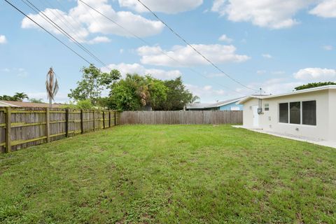 Tiny photo for 4142 Kirkland Lane, Lake Worth, FL 33461 (MLS # B26036303)