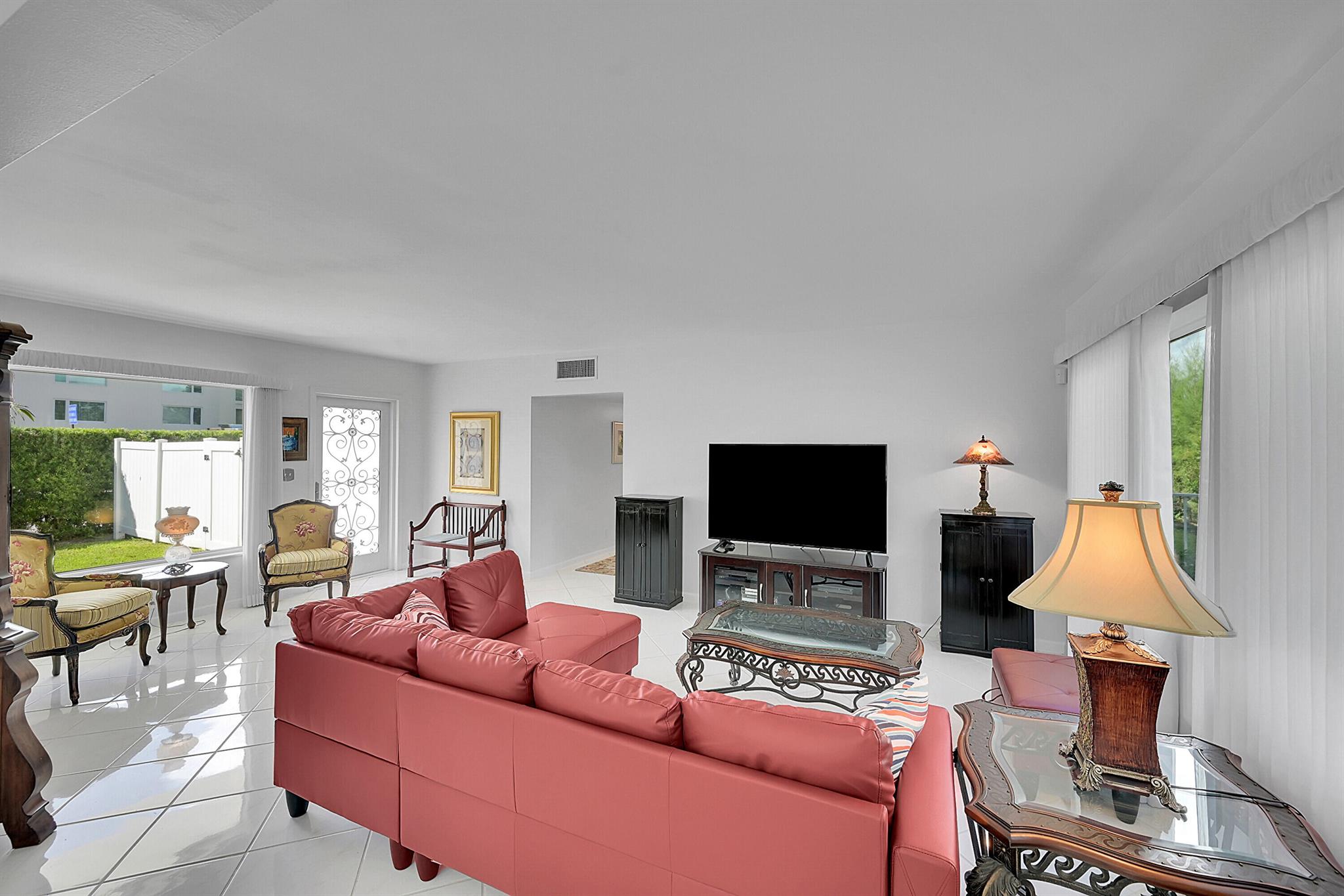 DEL HARBOUR - Residential Lease