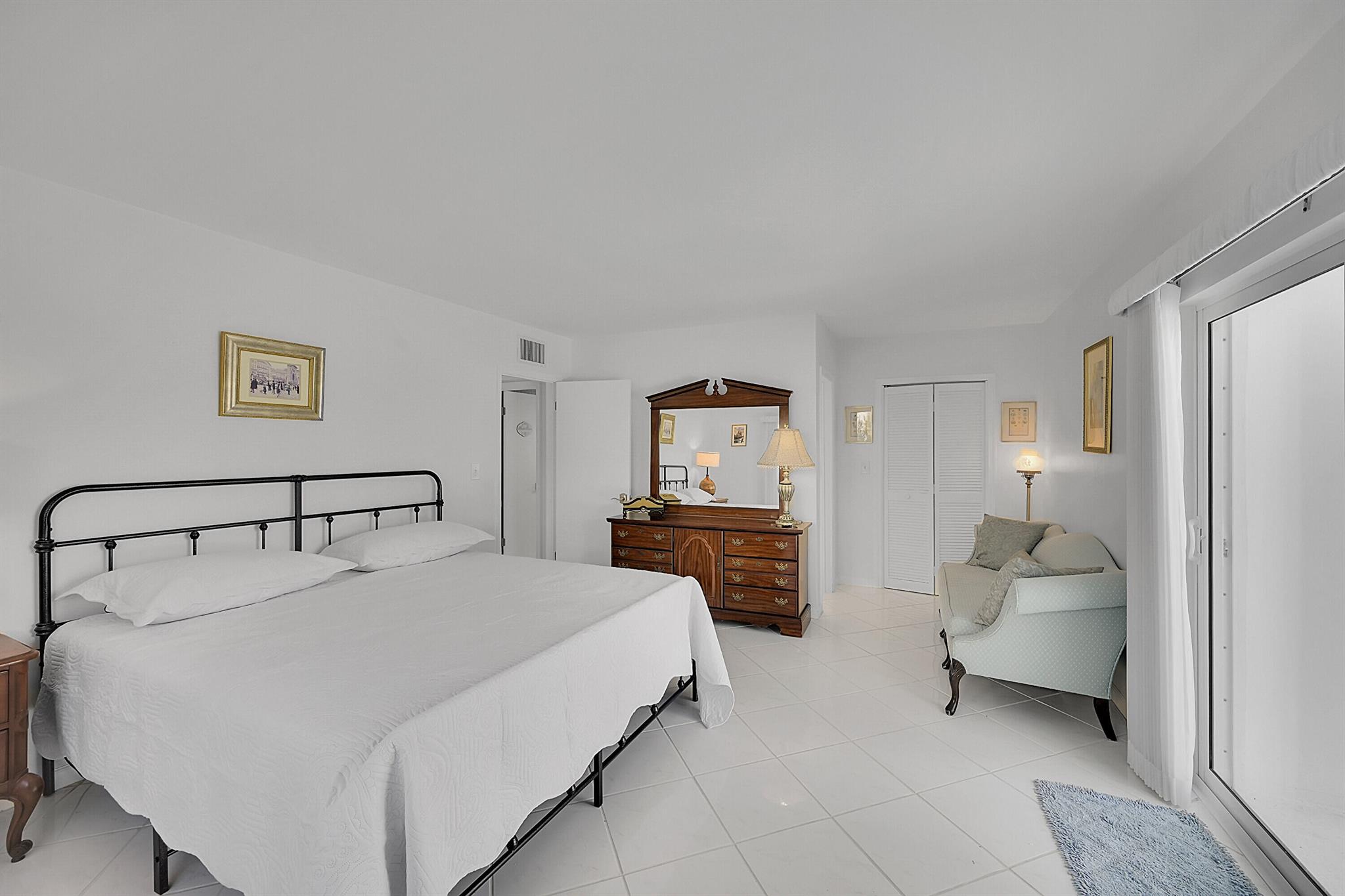 DEL HARBOUR - Residential Lease