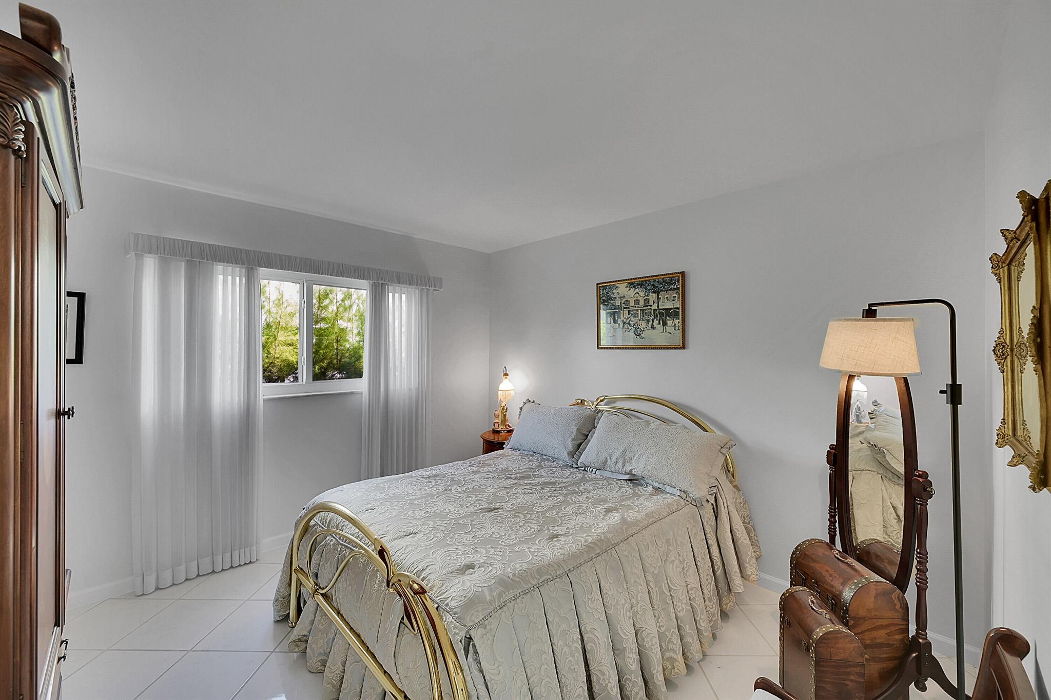 DEL HARBOUR - Residential Lease