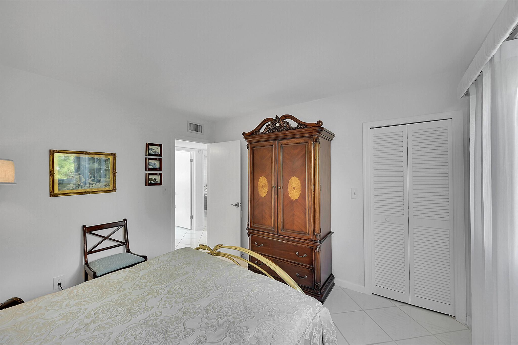 DEL HARBOUR - Residential Lease