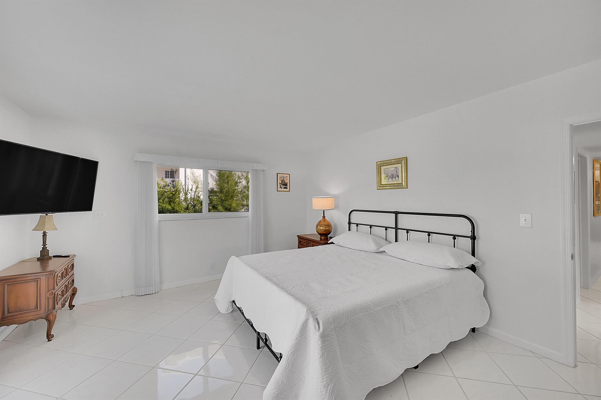 DEL HARBOUR - Residential Lease
