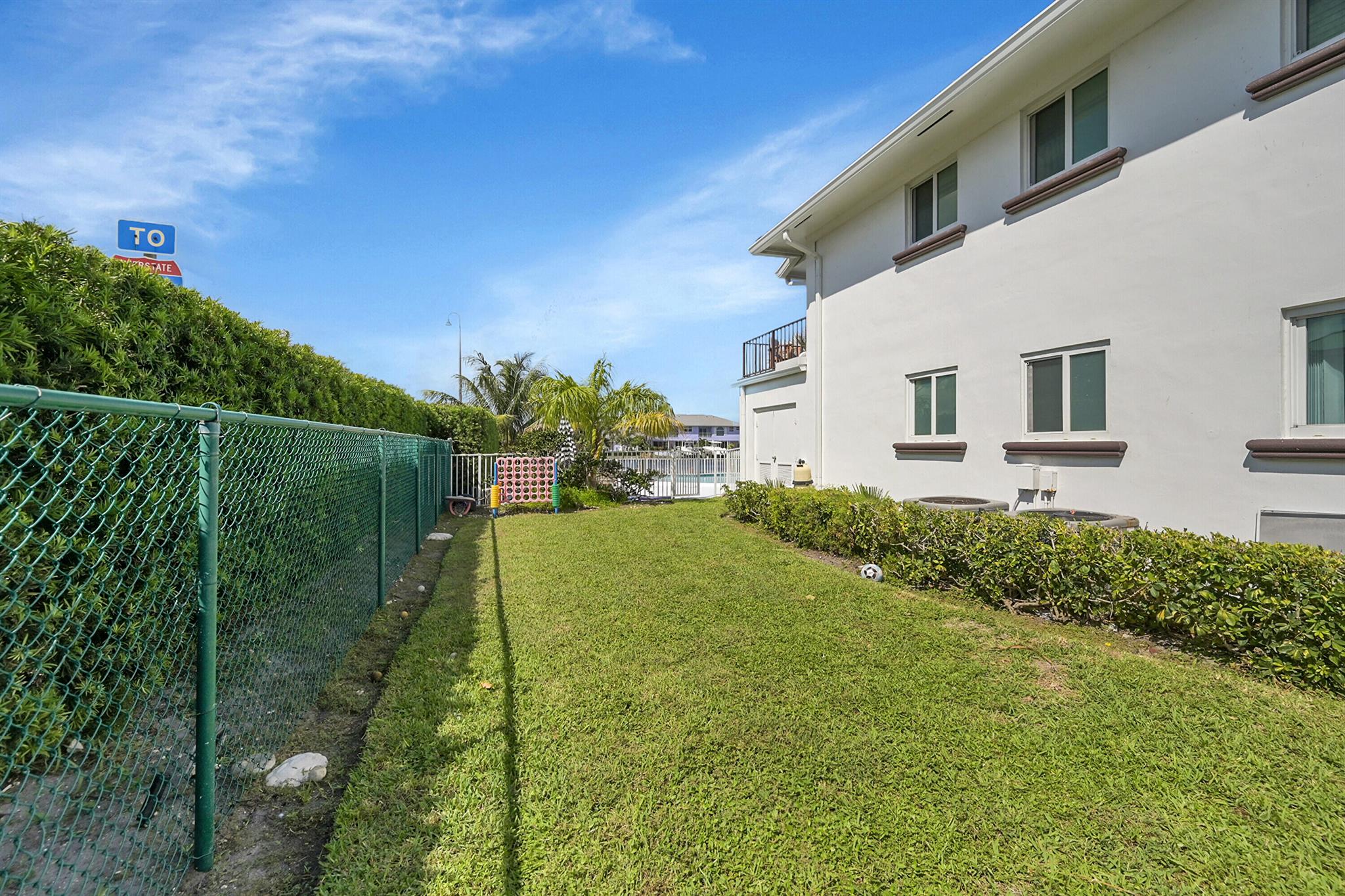 DEL HARBOUR - Residential Lease