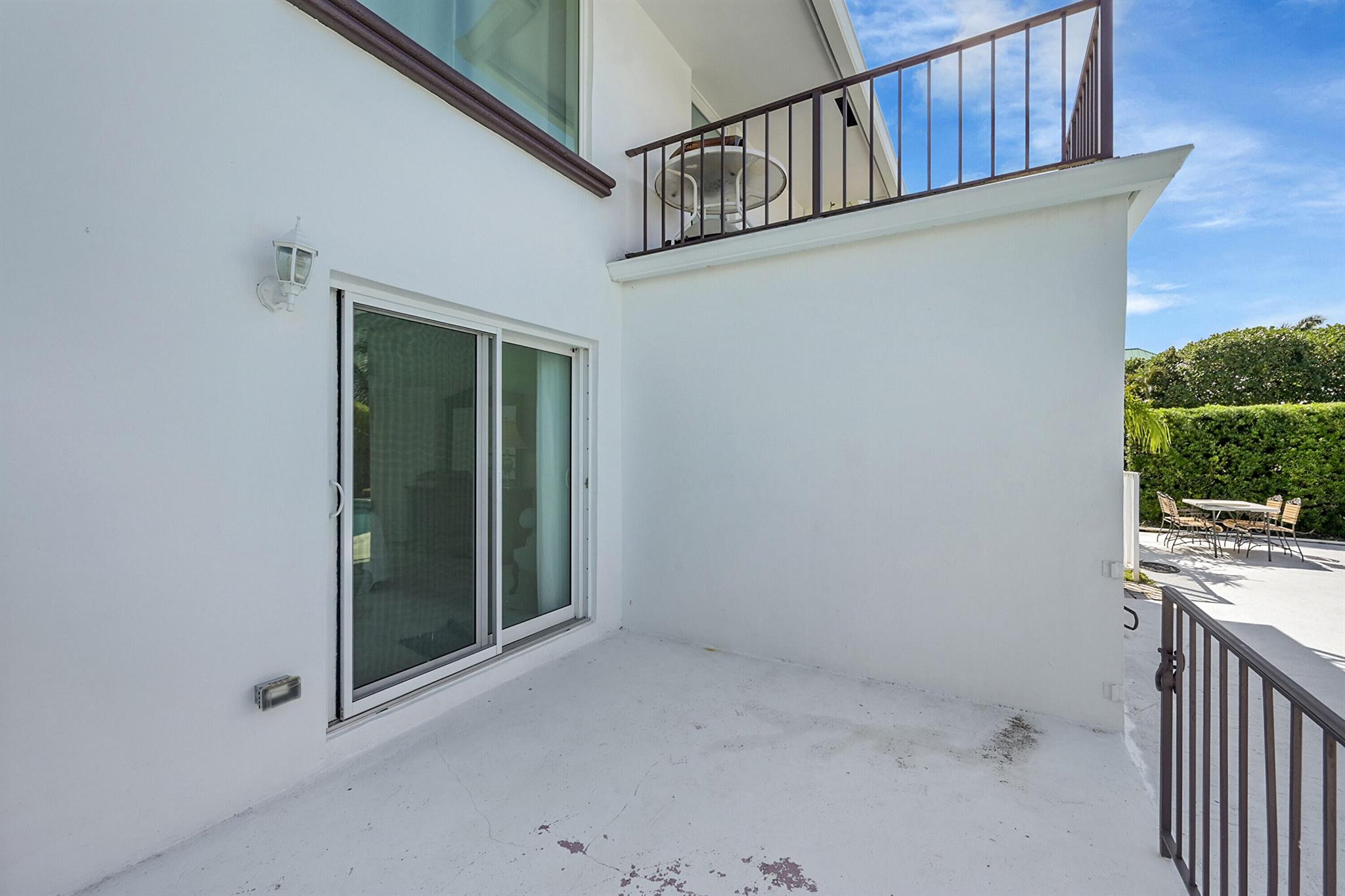 DEL HARBOUR - Residential Lease