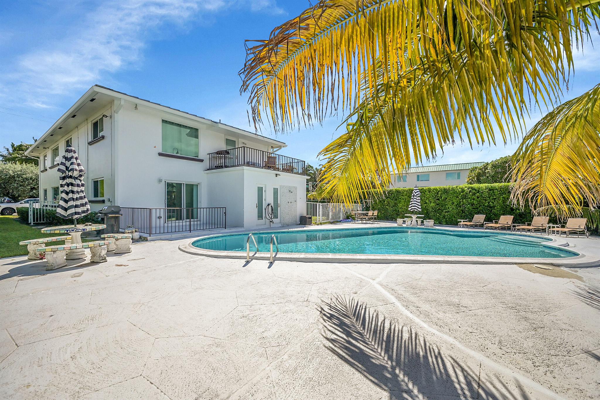 DEL HARBOUR - Residential Lease