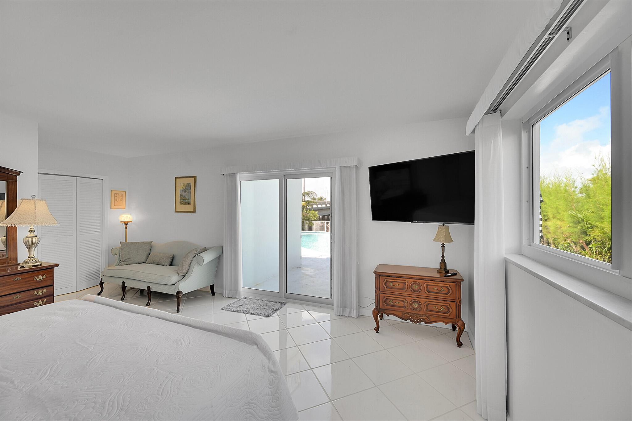 DEL HARBOUR - Residential Lease