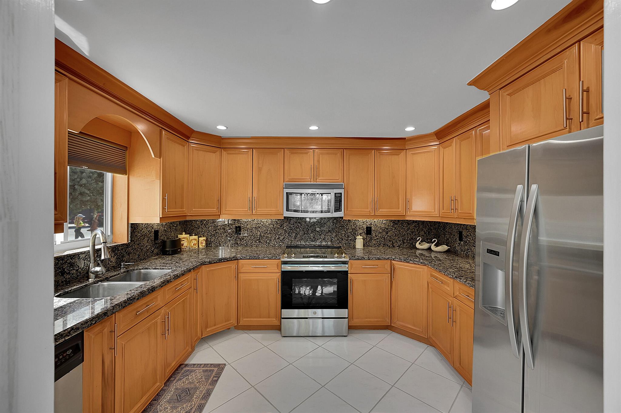 DEL HARBOUR - Residential Lease