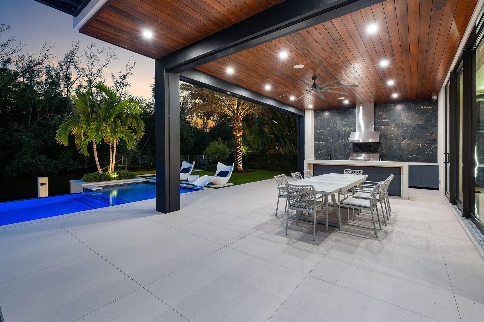 ROYAL PALM YACHT & COUNTR - Residential