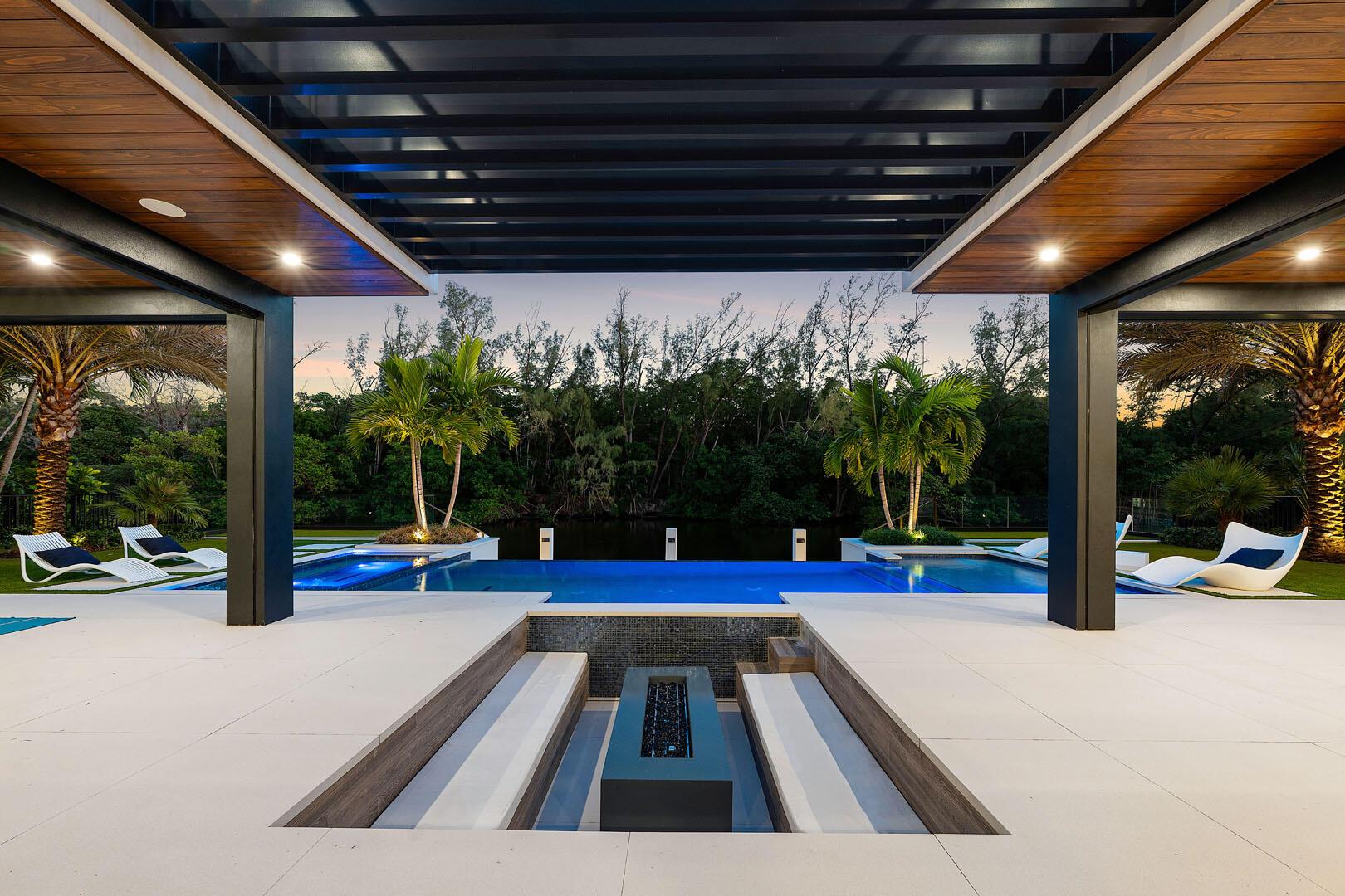 ROYAL PALM YACHT & COUNTR - Residential