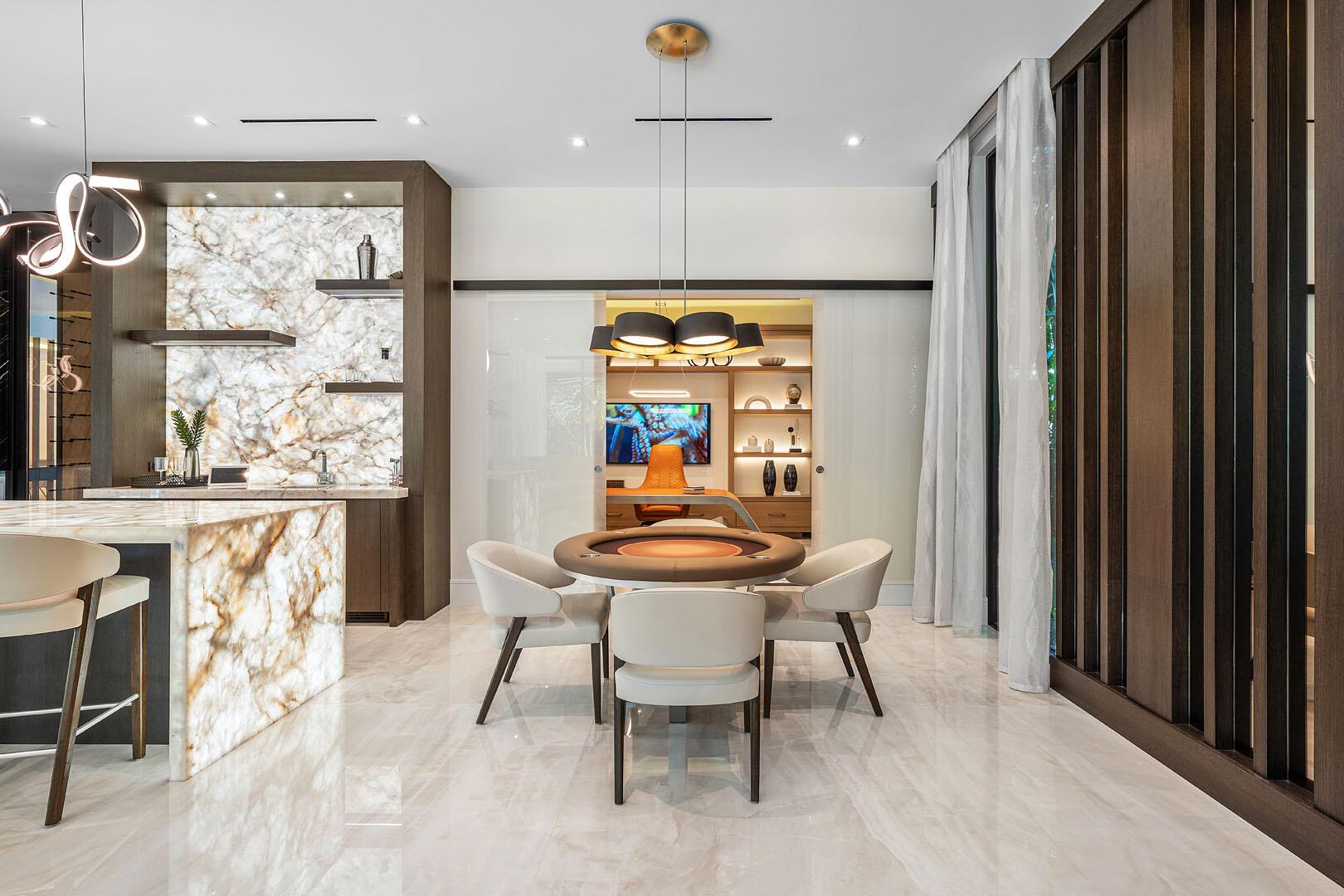 ROYAL PALM YACHT & COUNTR - Residential