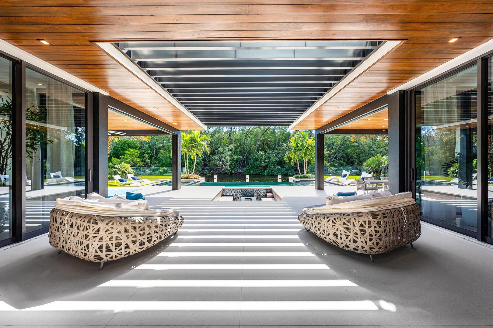 ROYAL PALM YACHT & COUNTR - Residential