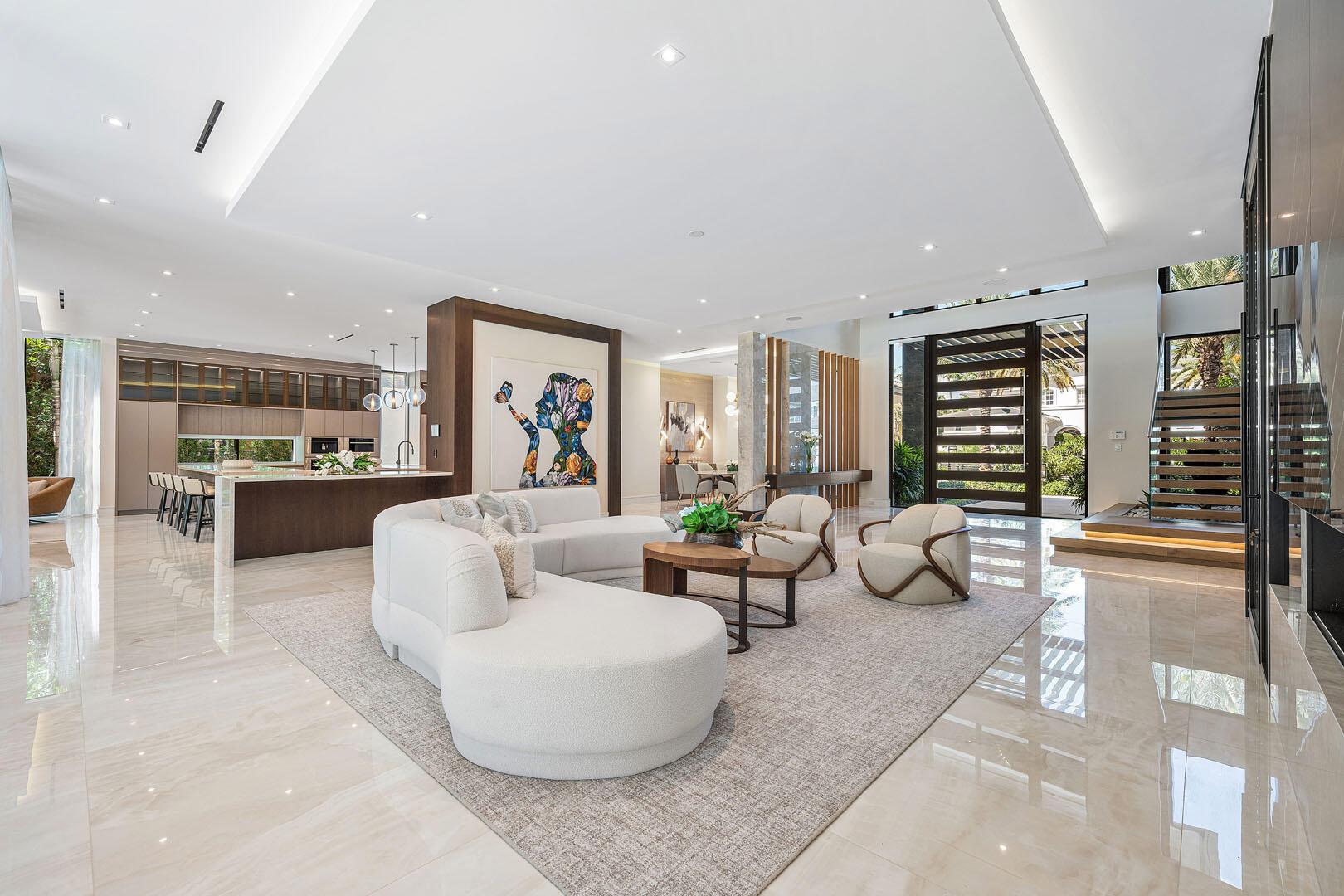 ROYAL PALM YACHT & COUNTR - Residential