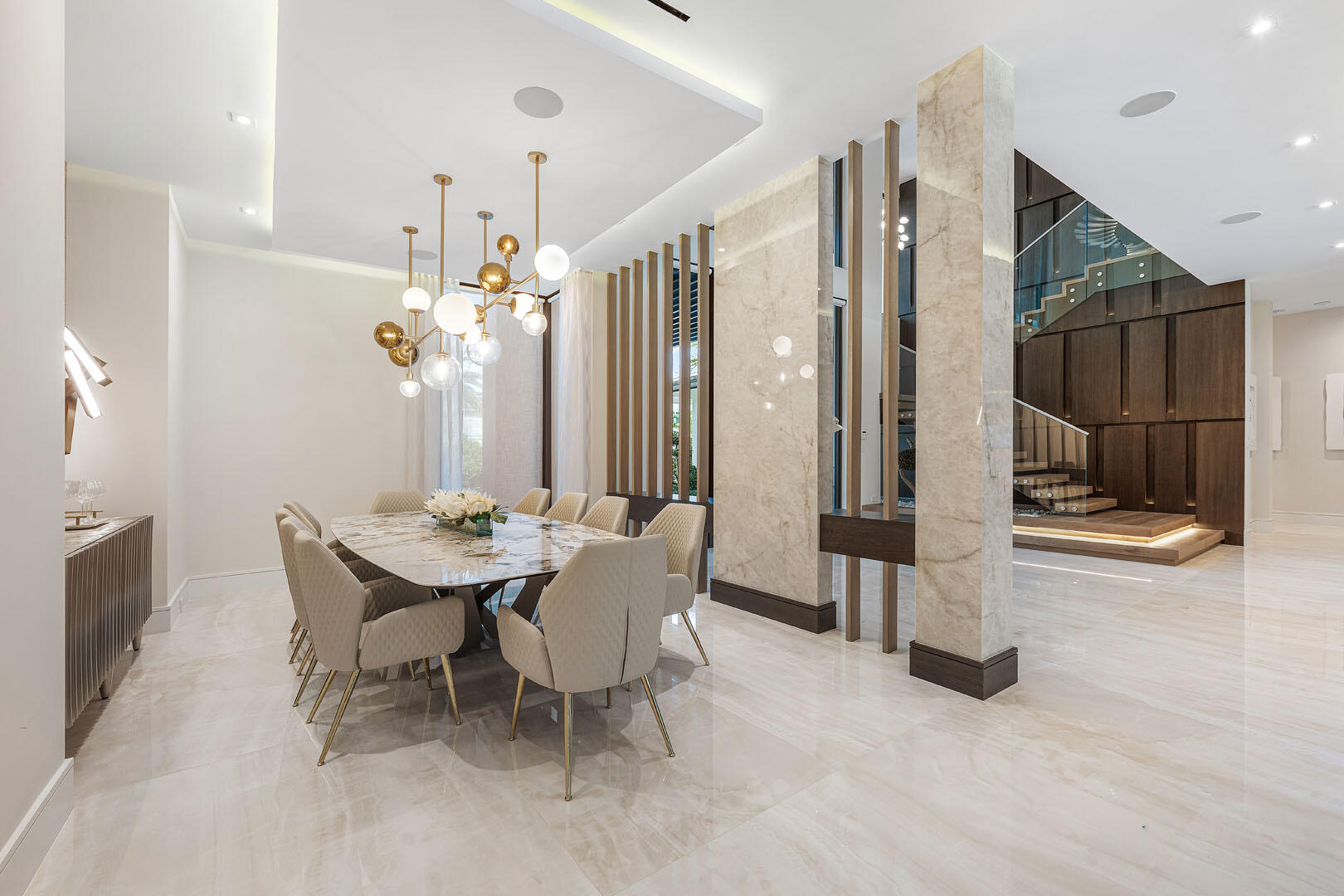 ROYAL PALM YACHT & COUNTRY CLUB - Residential