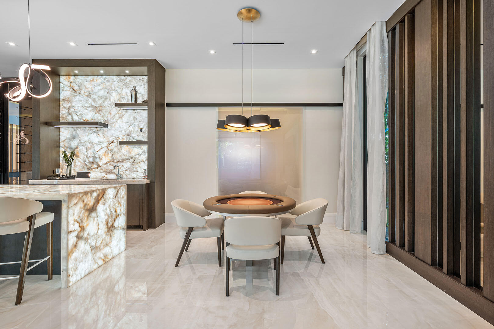 ROYAL PALM YACHT & COUNTRY CLUB - Residential