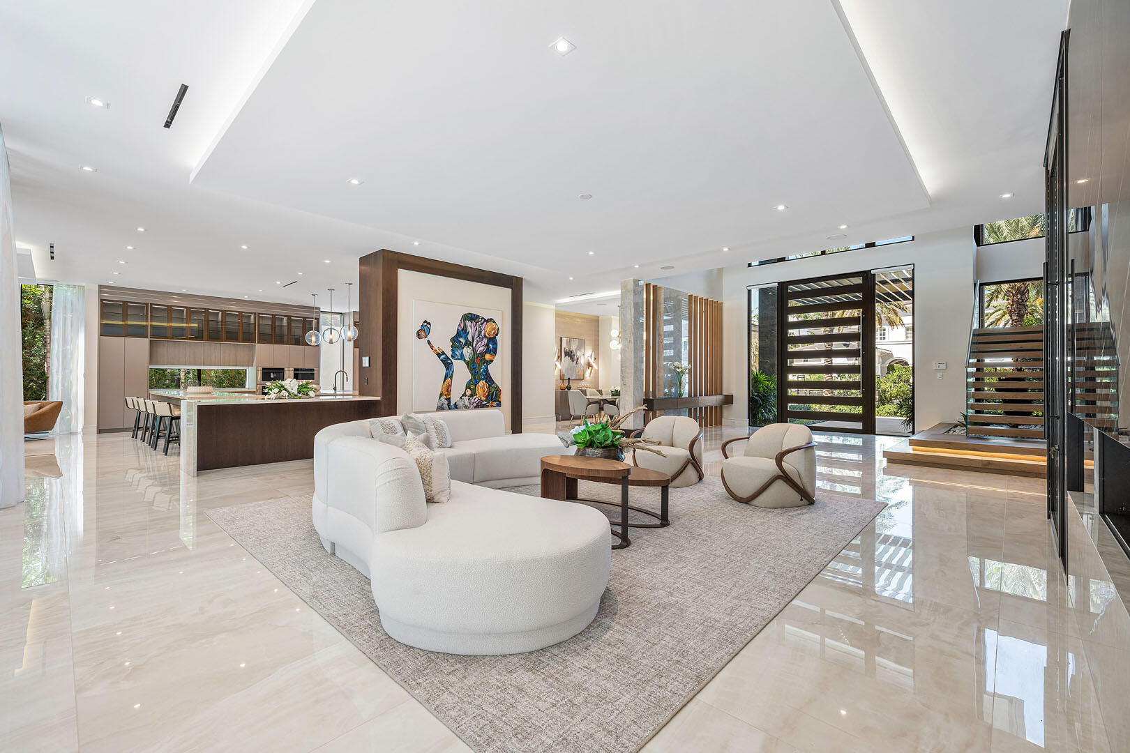 ROYAL PALM YACHT & COUNTRY CLUB - Residential