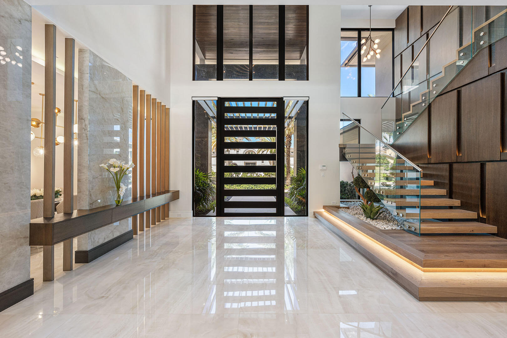 ROYAL PALM YACHT & COUNTRY CLUB - Residential